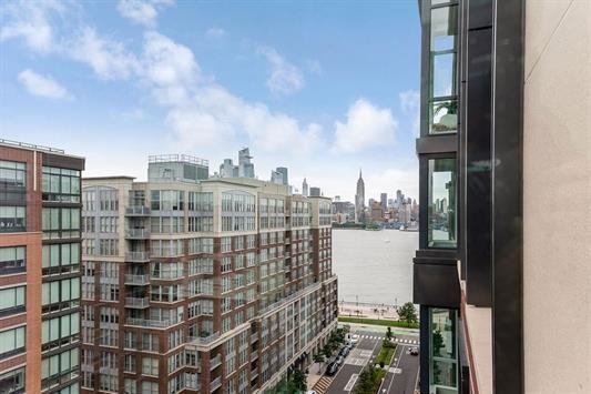 1000 MAXWELL LANE Unit: 11E