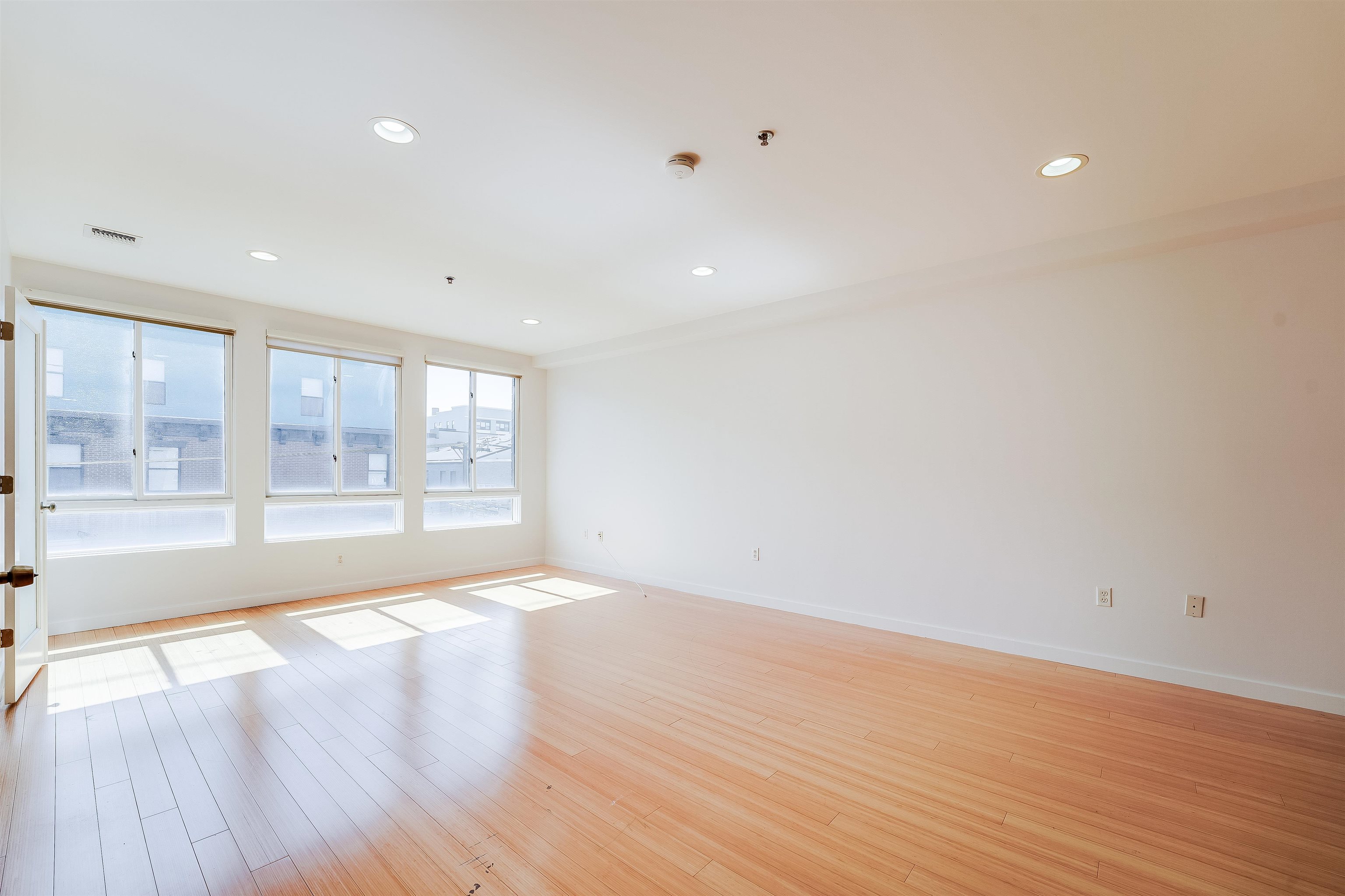 402 MADISON ST Unit: 4