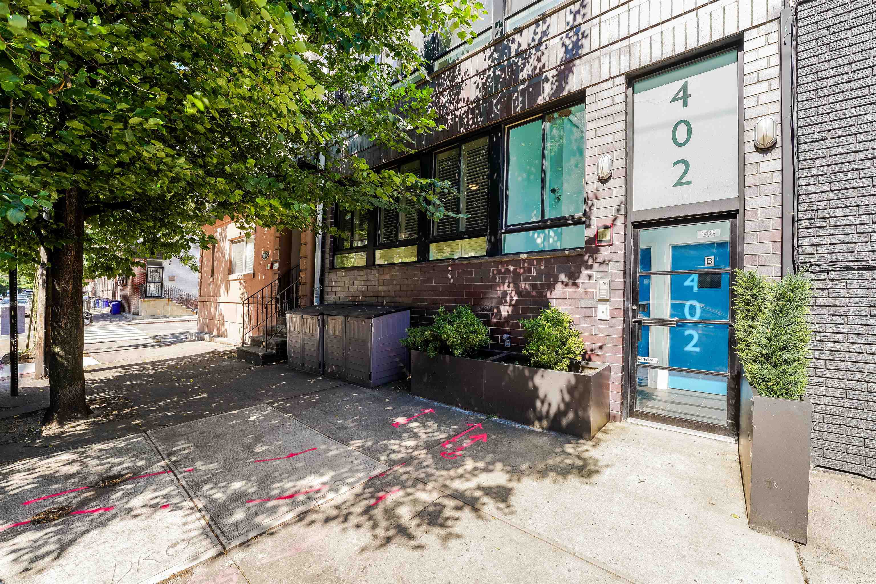 402 MADISON ST Unit: 4