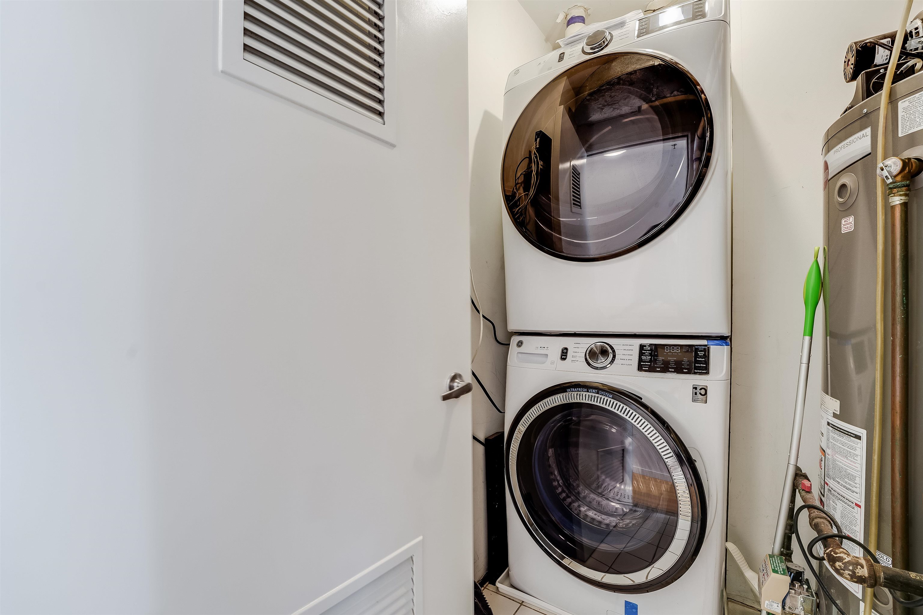 402 MADISON ST Unit: 4