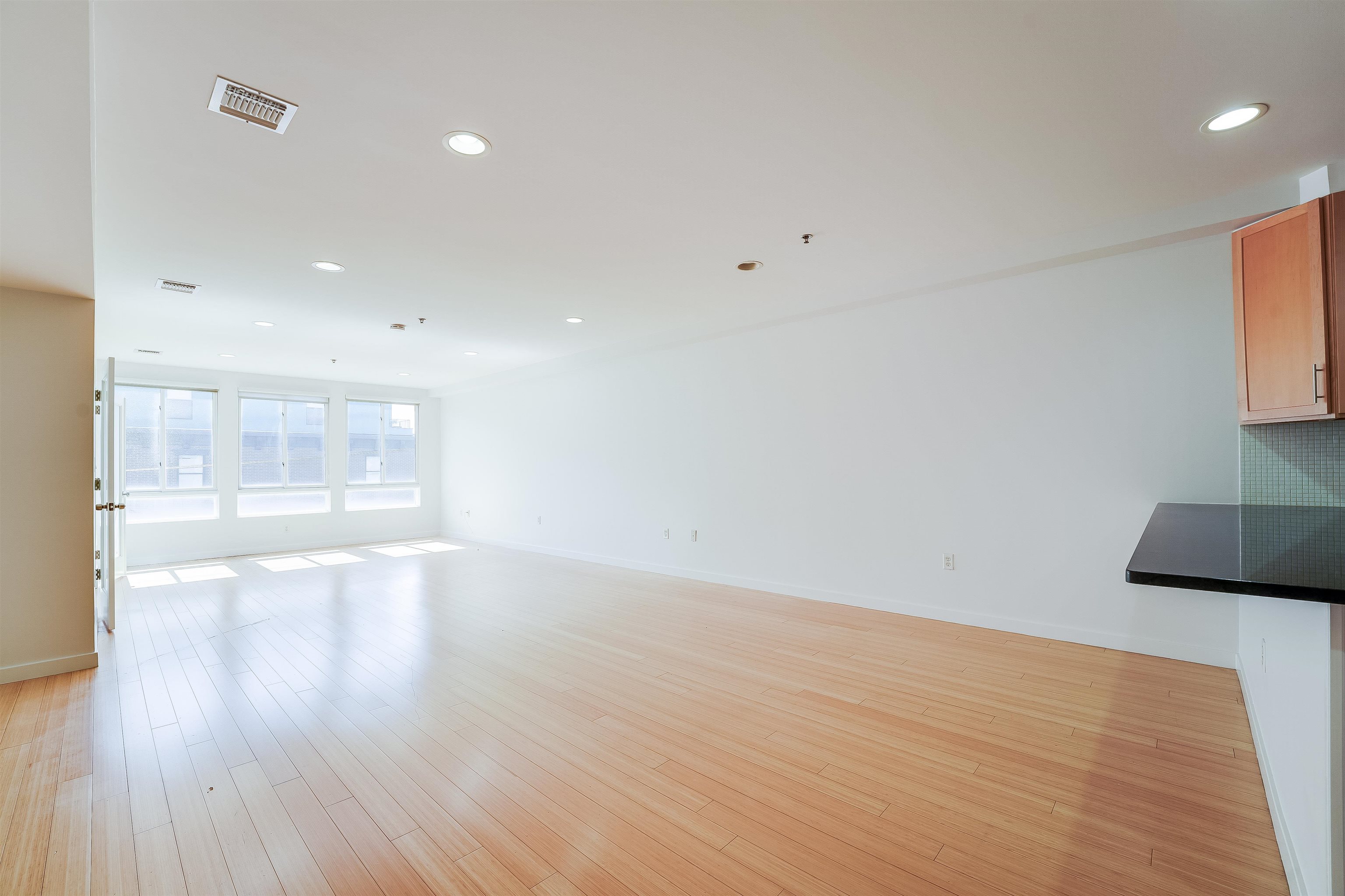 402 MADISON ST Unit: 4