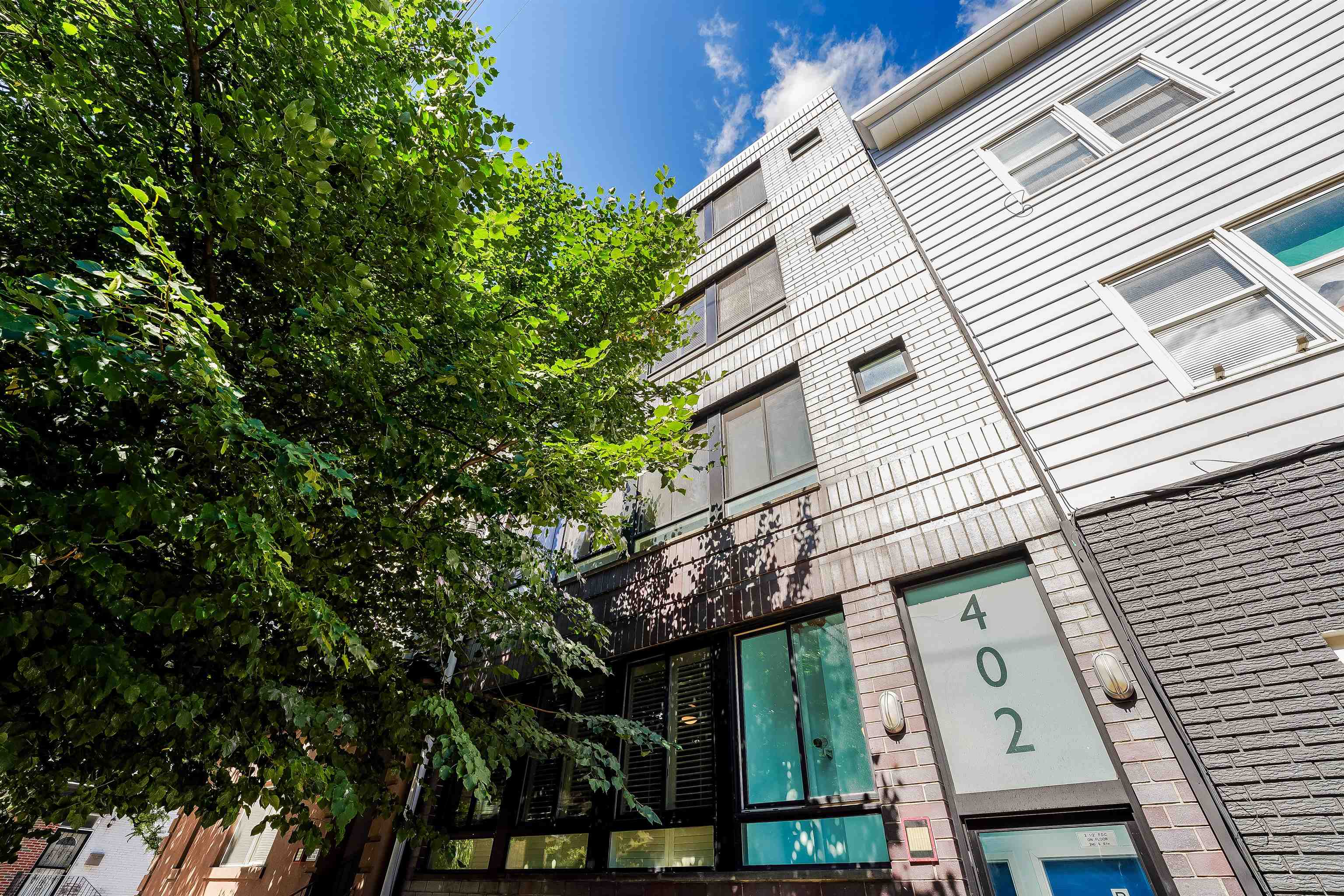 402 MADISON ST Unit: 4