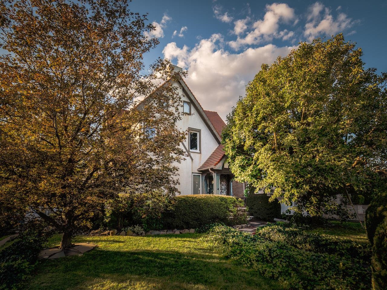 7501 BLVD EAST Unit: B