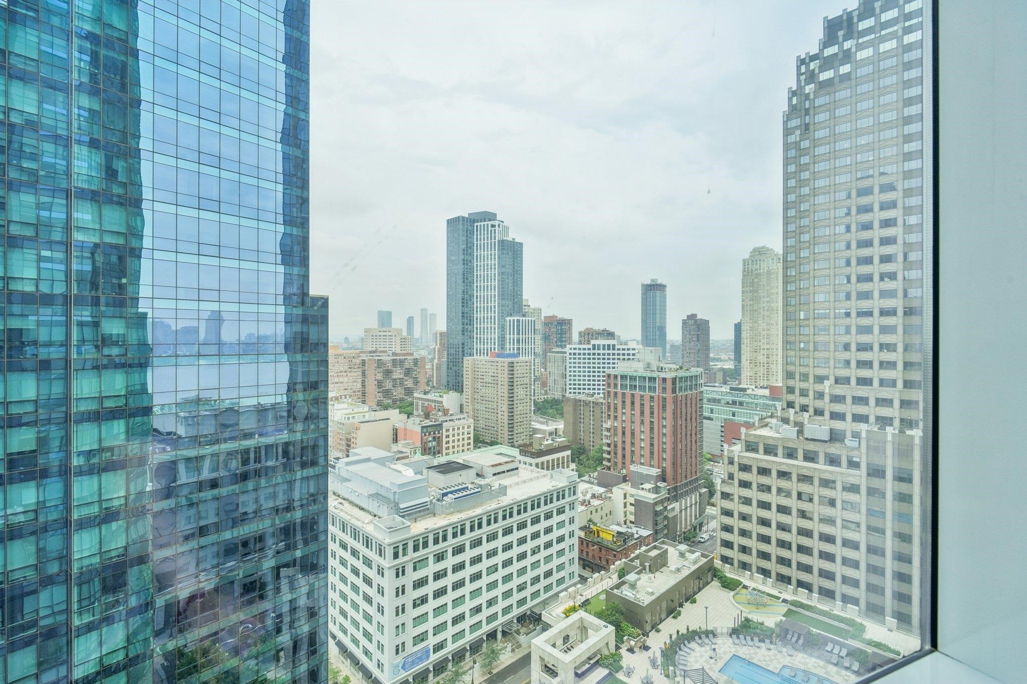 77 HUDSON ST Unit: 2701