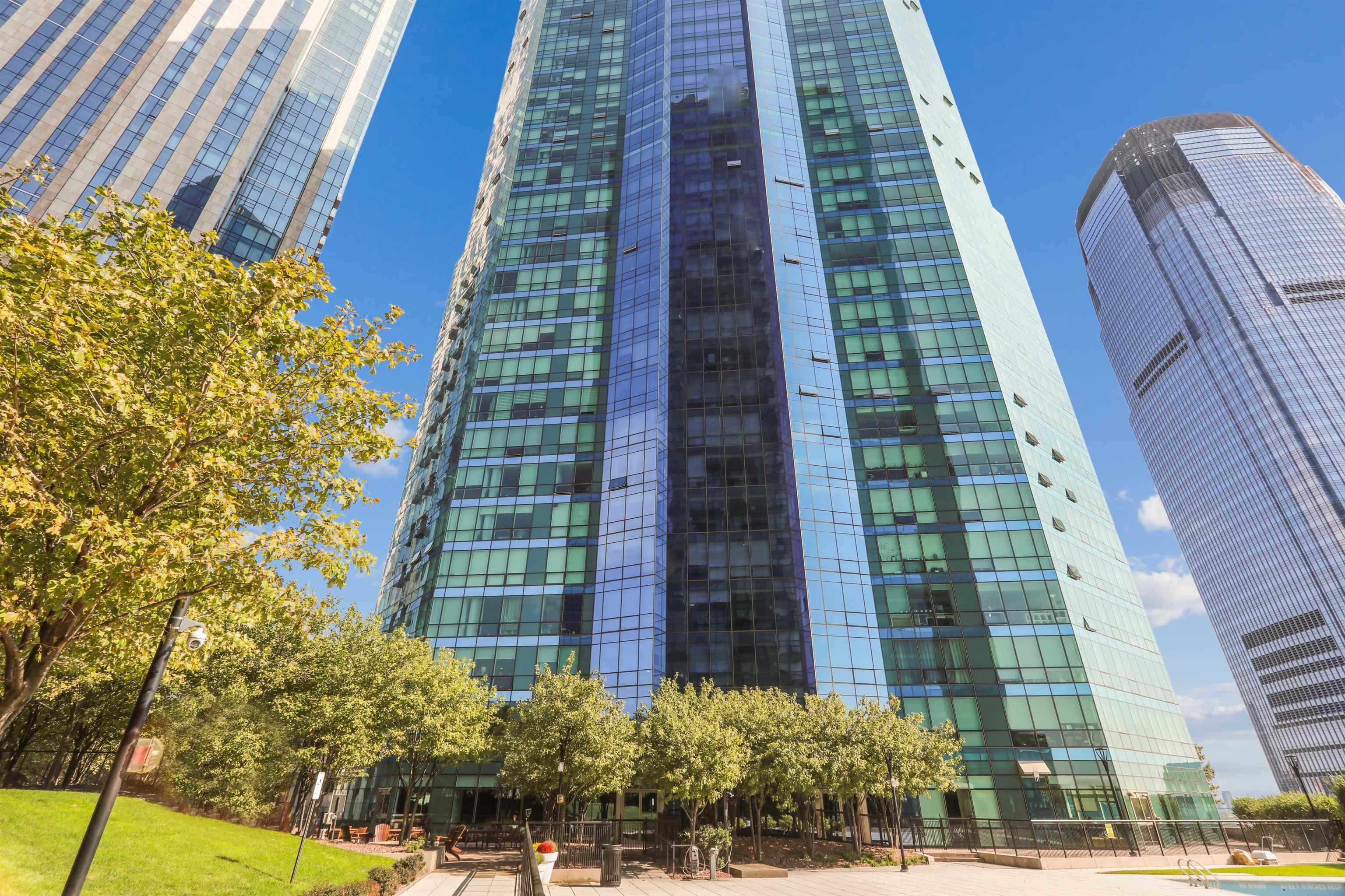 77 HUDSON ST Unit: 2701