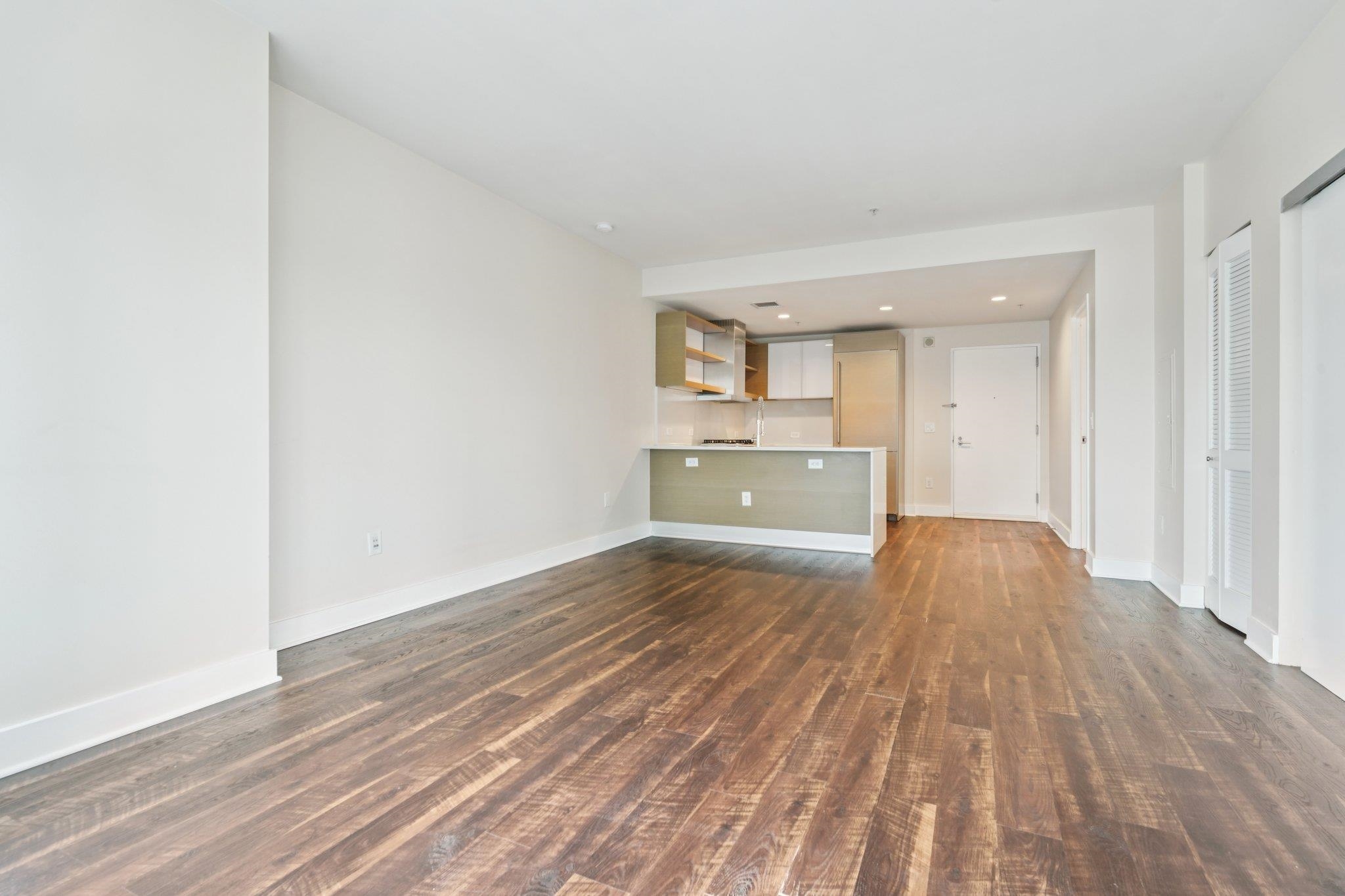 77 HUDSON ST Unit: 2701