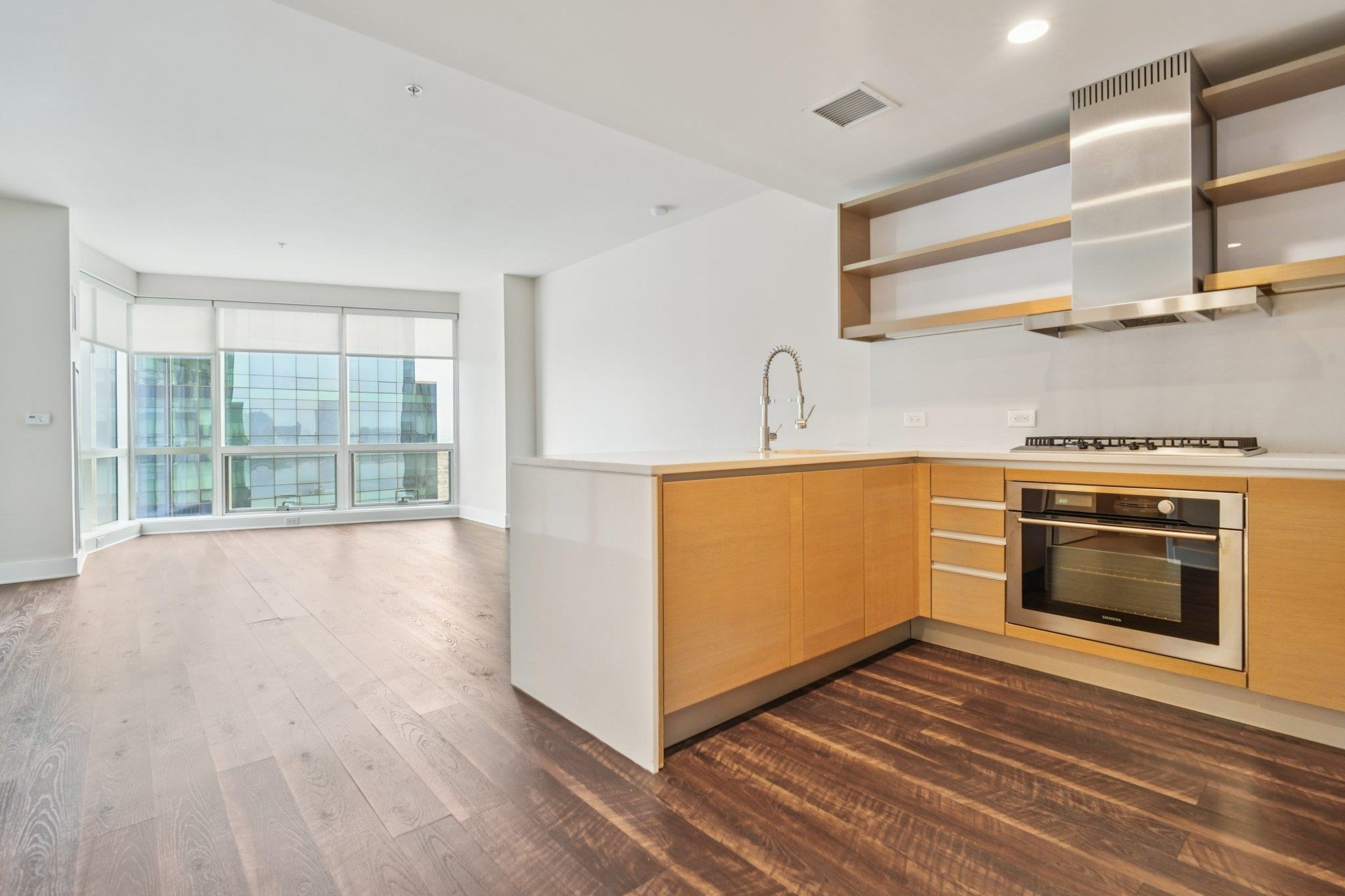 77 HUDSON ST Unit: 2701