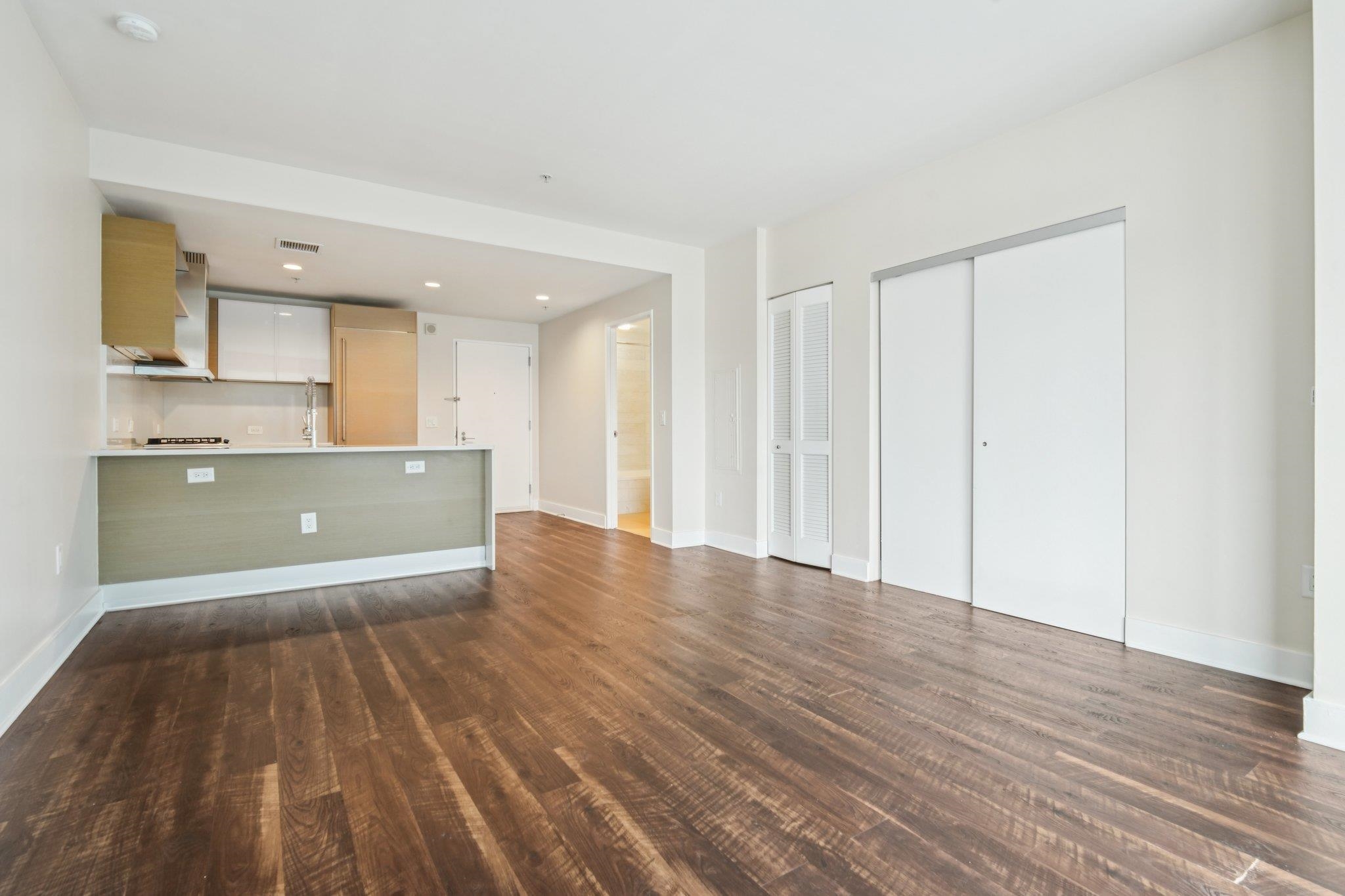 77 HUDSON ST Unit: 2701
