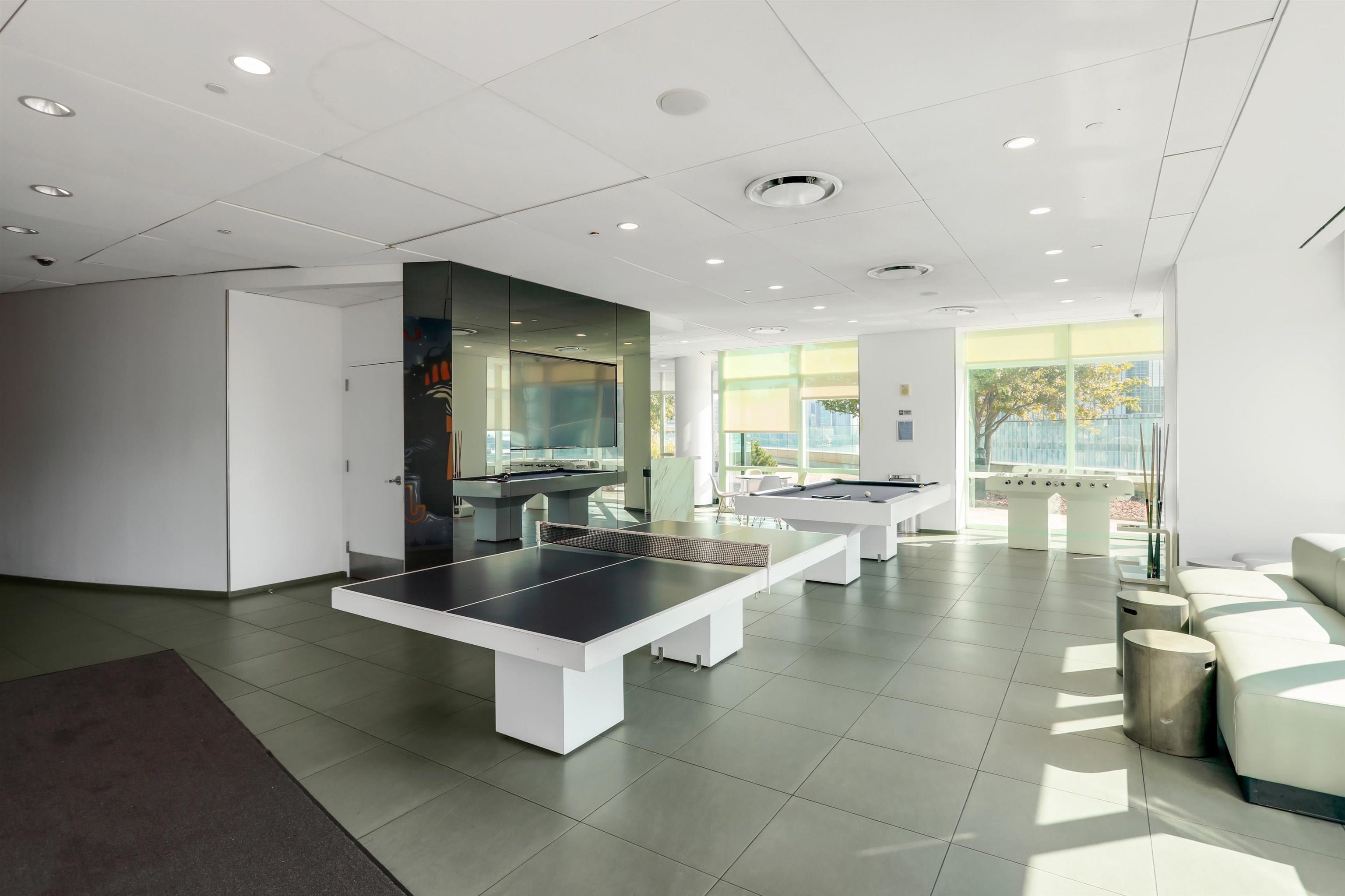 77 HUDSON ST Unit: 2701