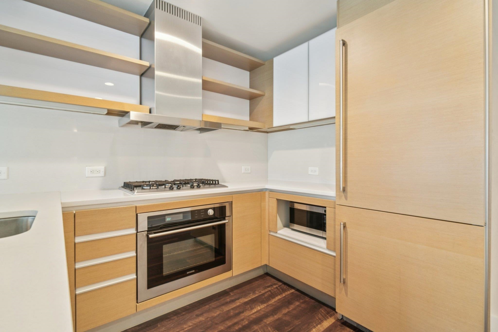 77 HUDSON ST Unit: 2701