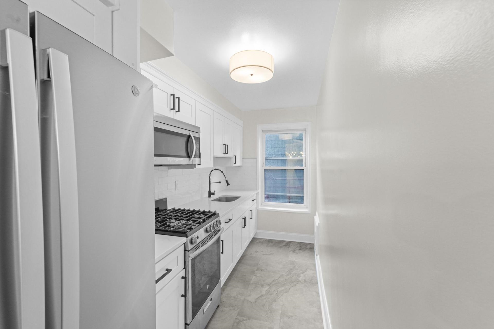 154 BOWERS ST Unit: 2A