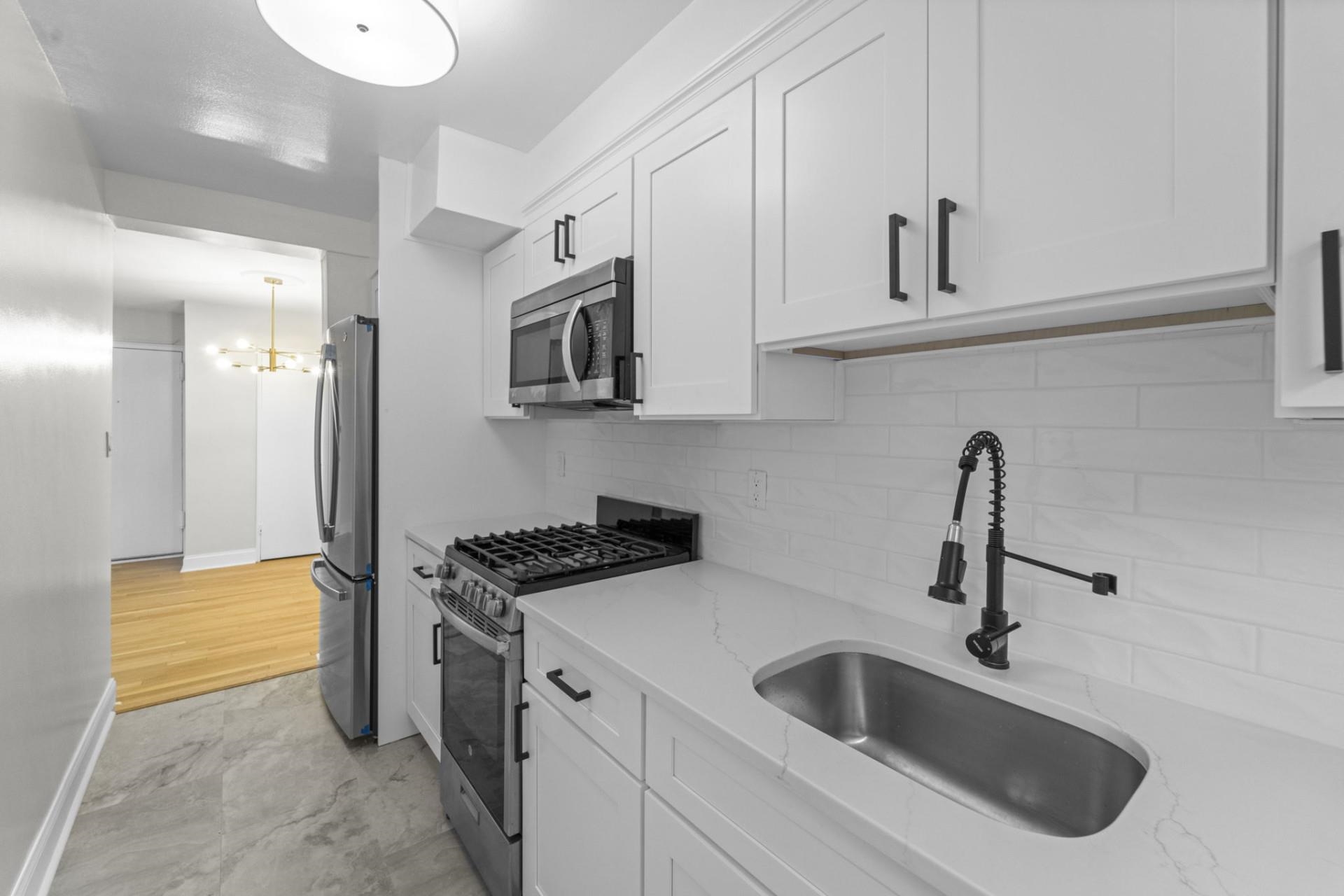 154 BOWERS ST Unit: 2A