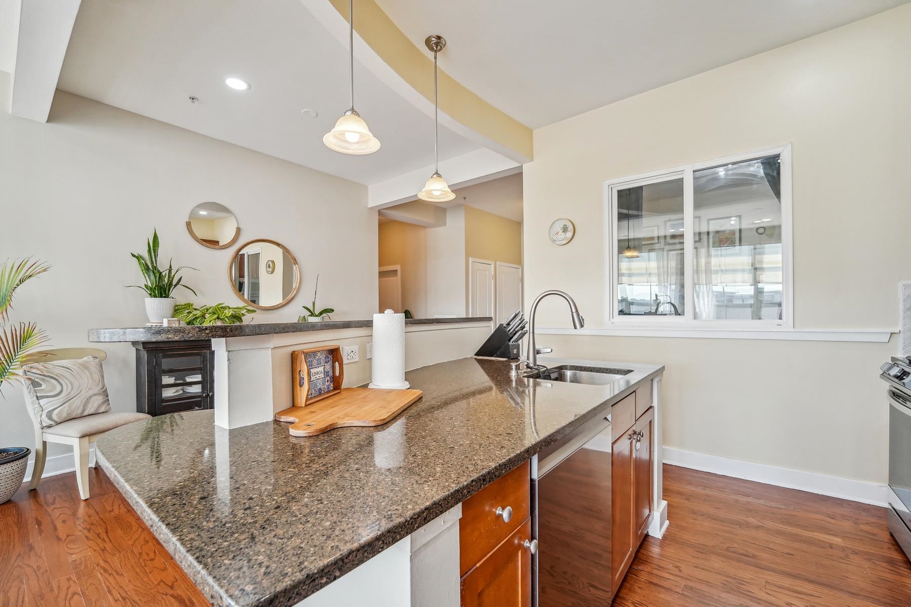 3 GREENWICH DR Unit: 107