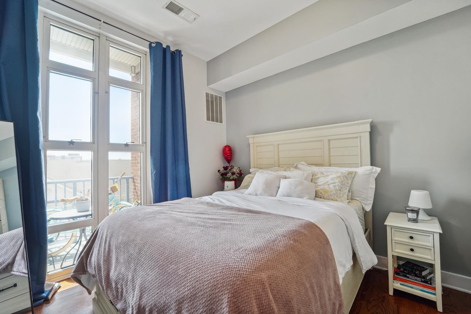 3 GREENWICH DR Unit: 107