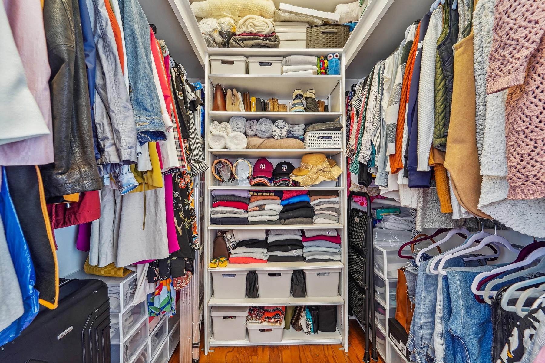 3 GREENWICH DR Unit: 107