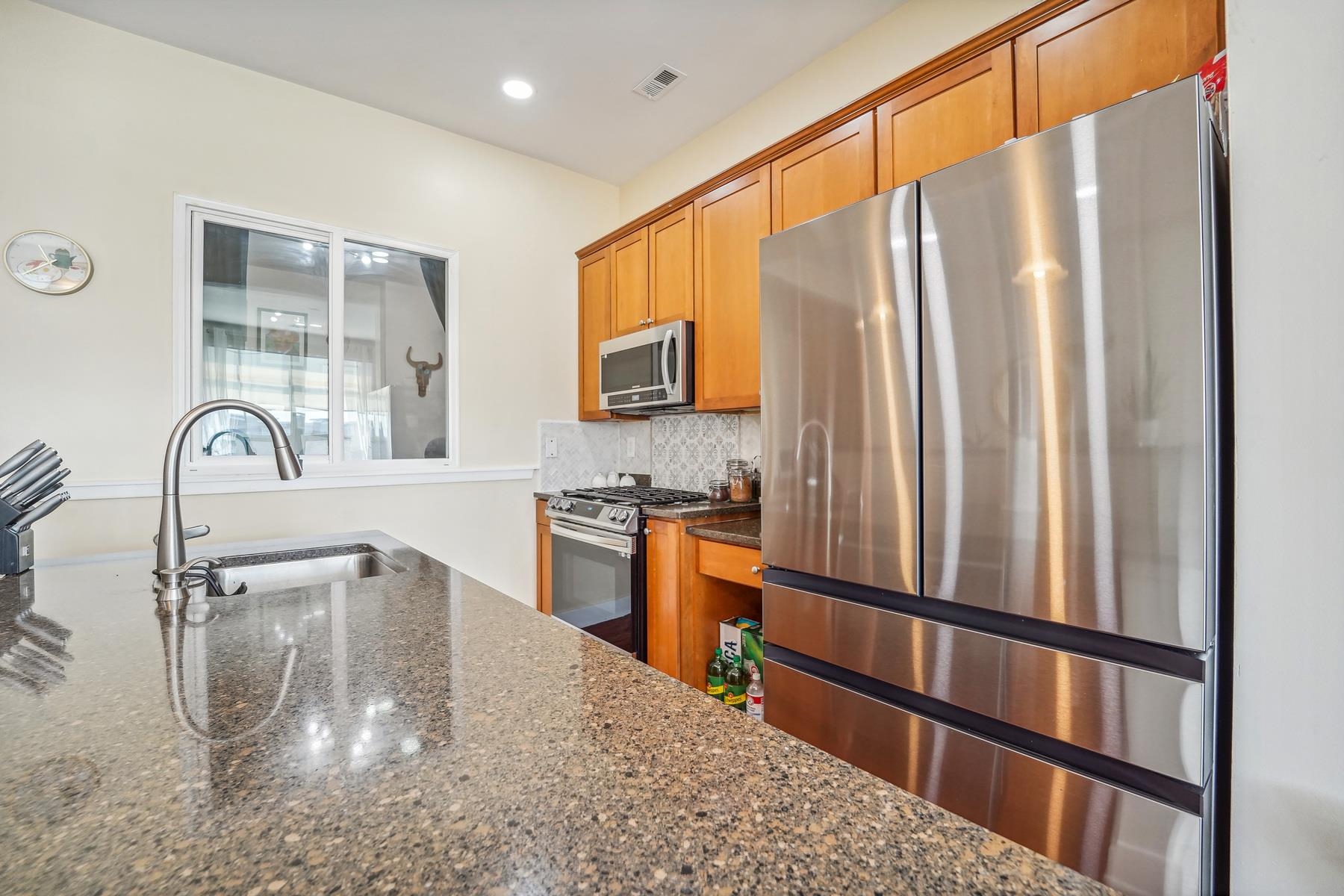 3 GREENWICH DR Unit: 107