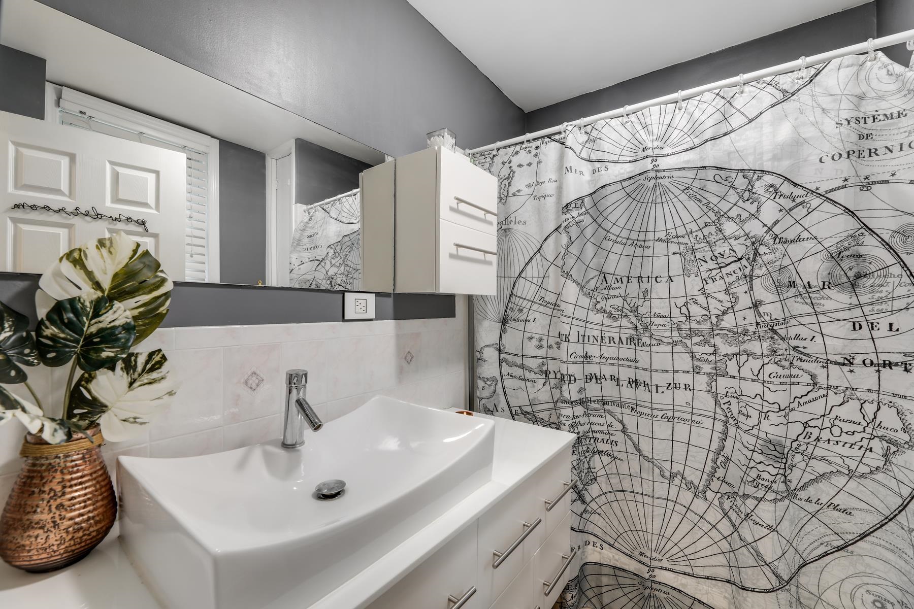 720 BLVD EAST Unit: 2W