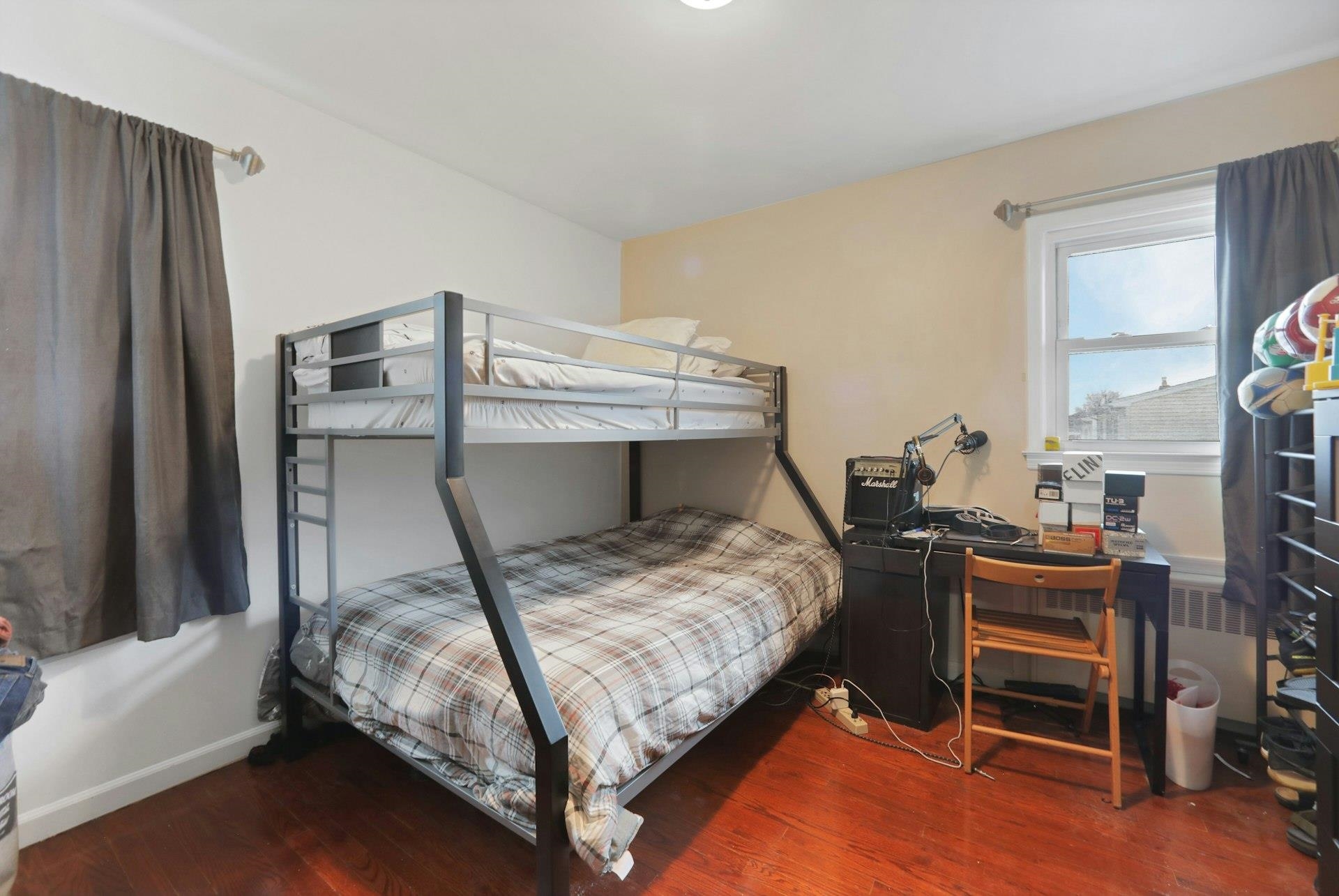 1306 70TH ST Unit: 2