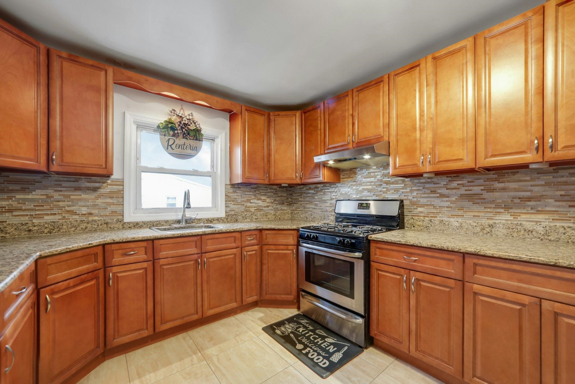 1306 70TH ST Unit: 2