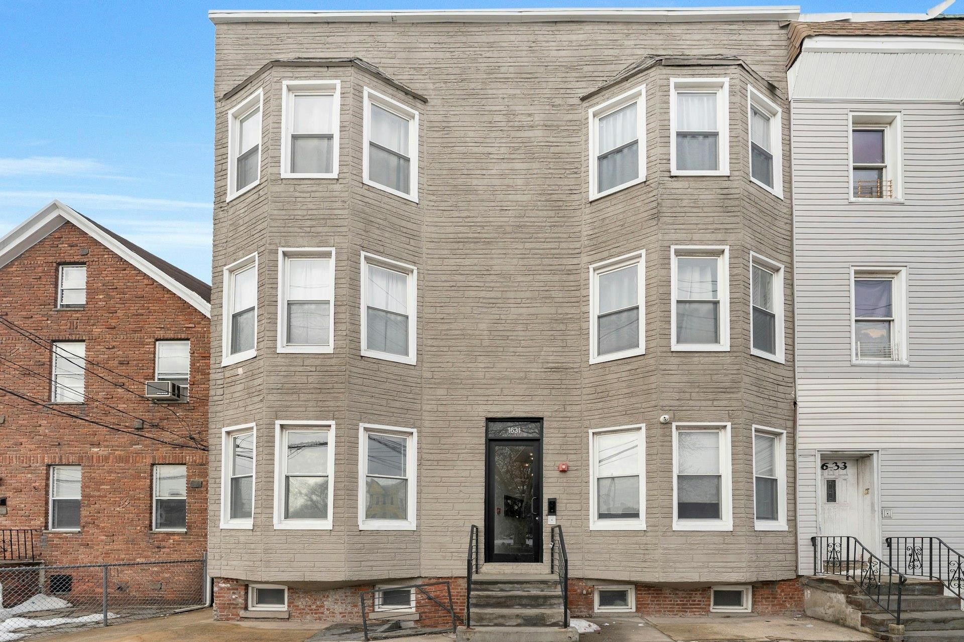 1631 KENNEDY BLVD Unit: 3