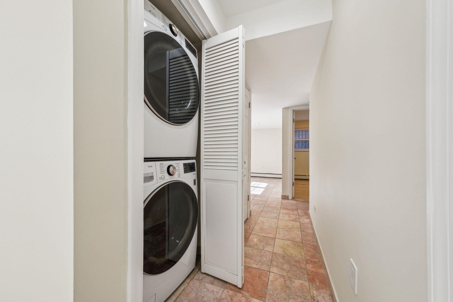 5 FULTON ST Unit: Ground