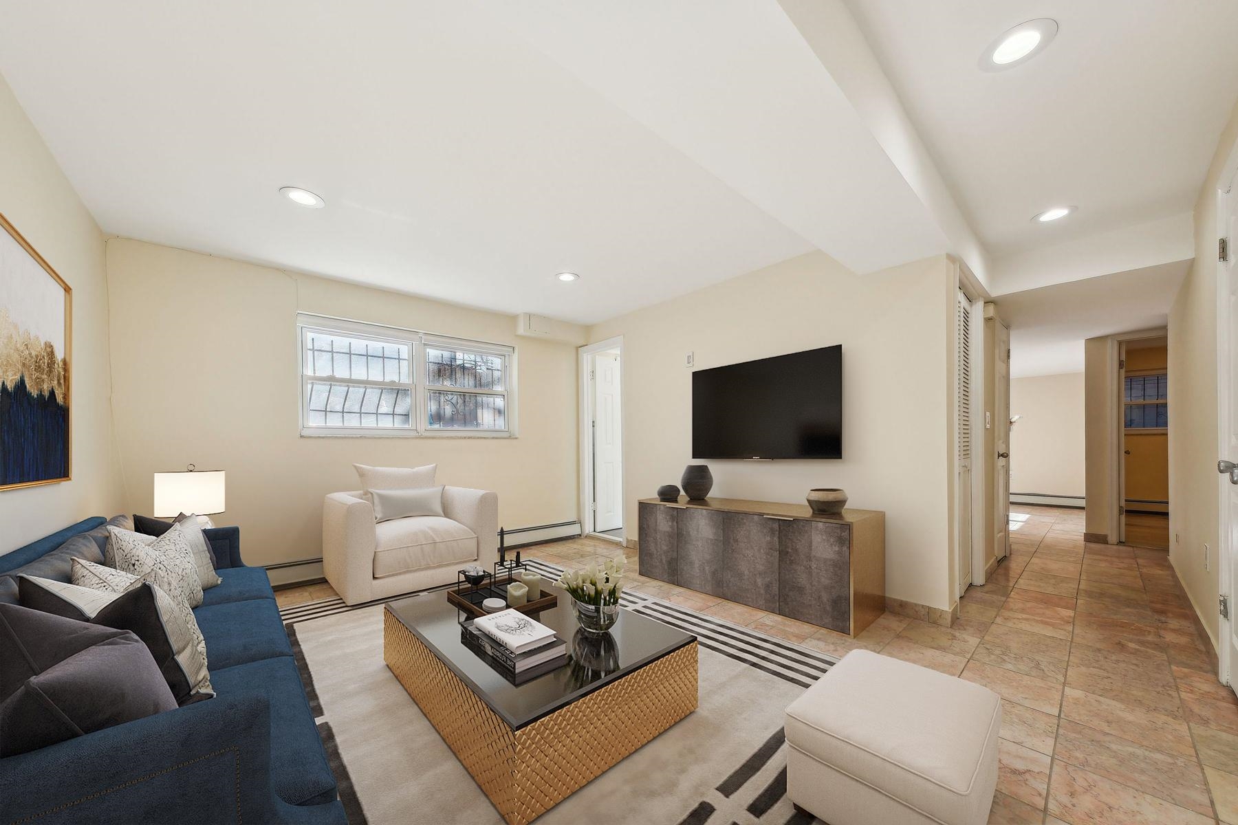 5 FULTON ST Unit: Ground