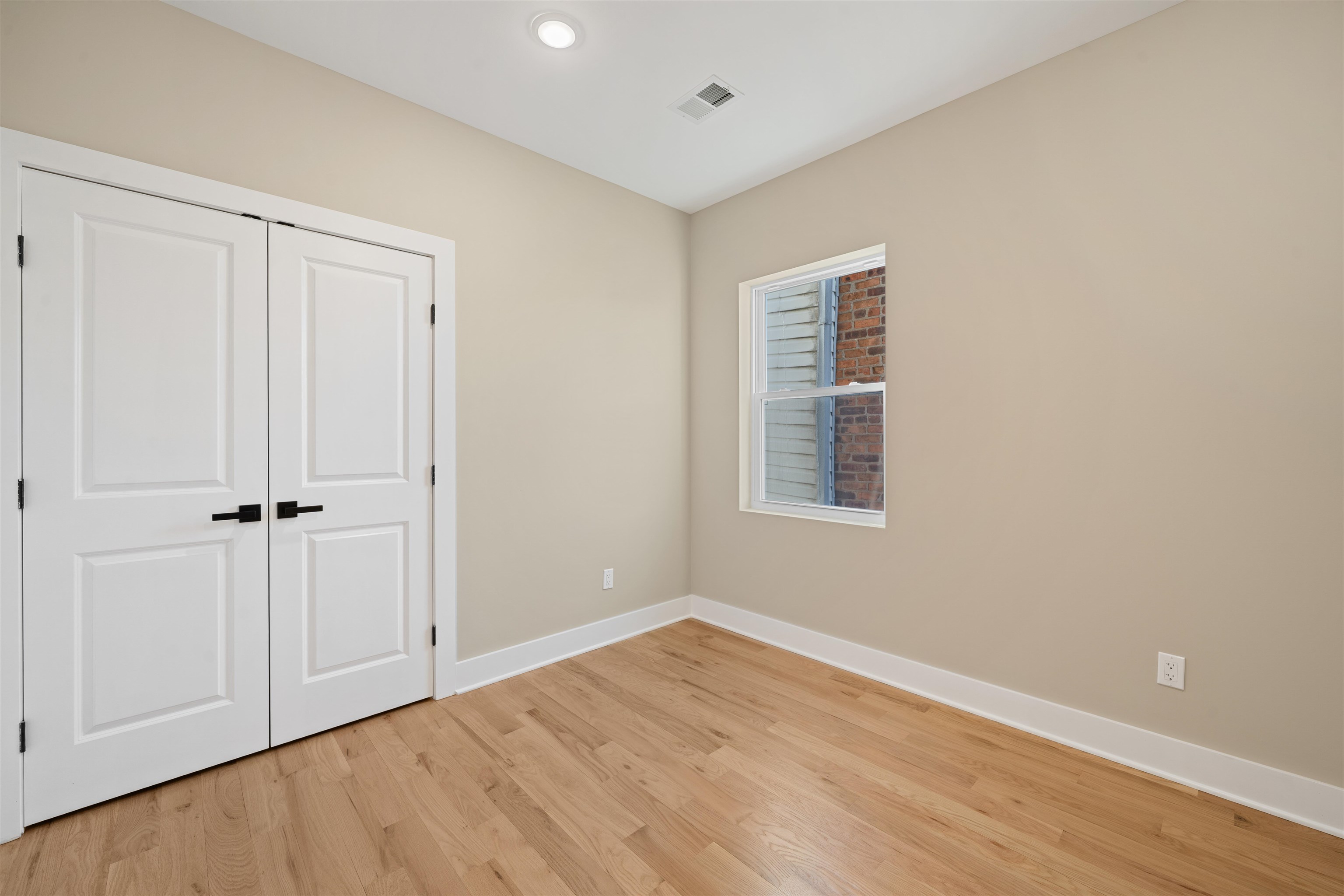 32 ZABRISKIE ST Unit: 2