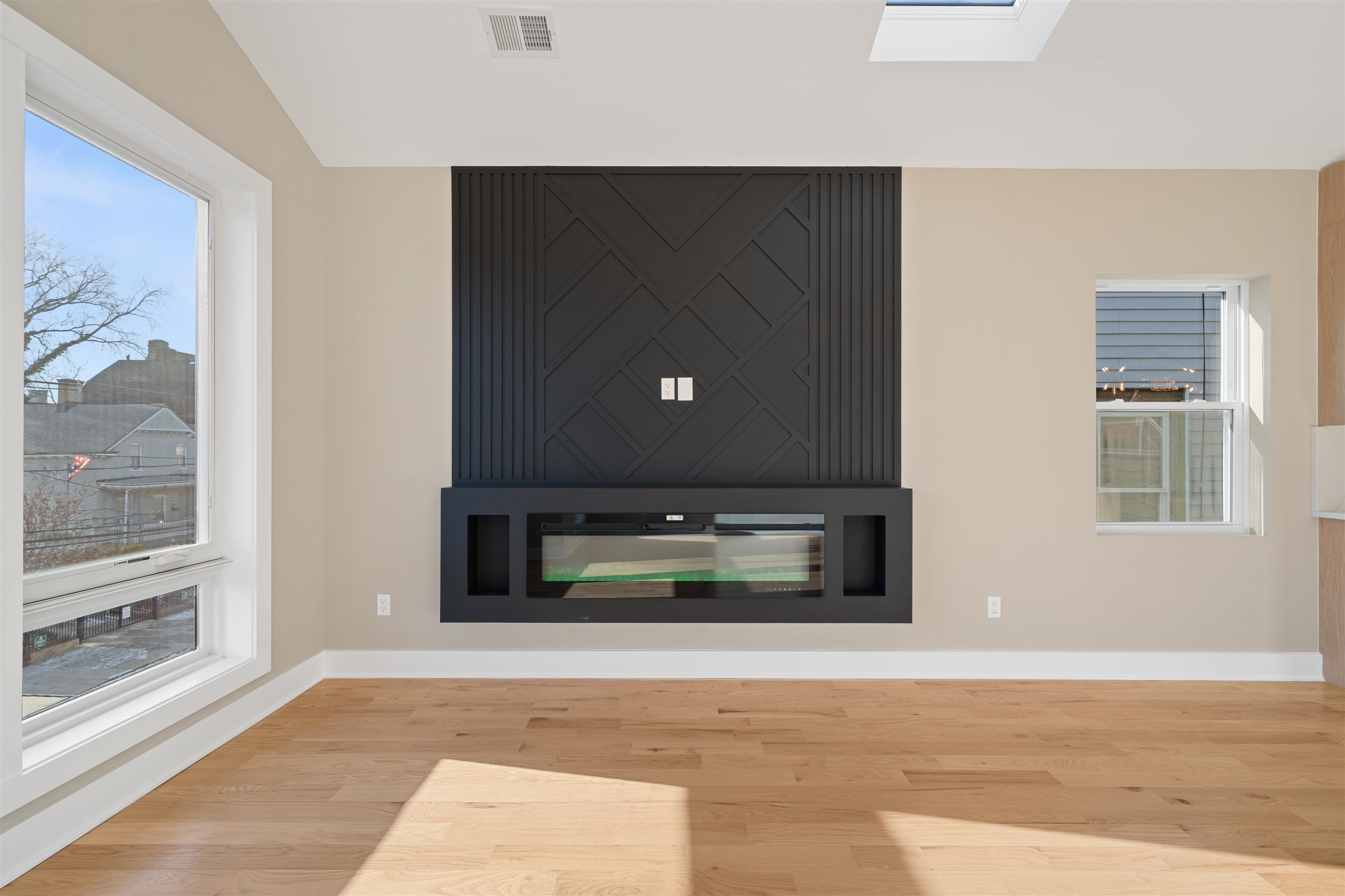 32 ZABRISKIE ST Unit: 2