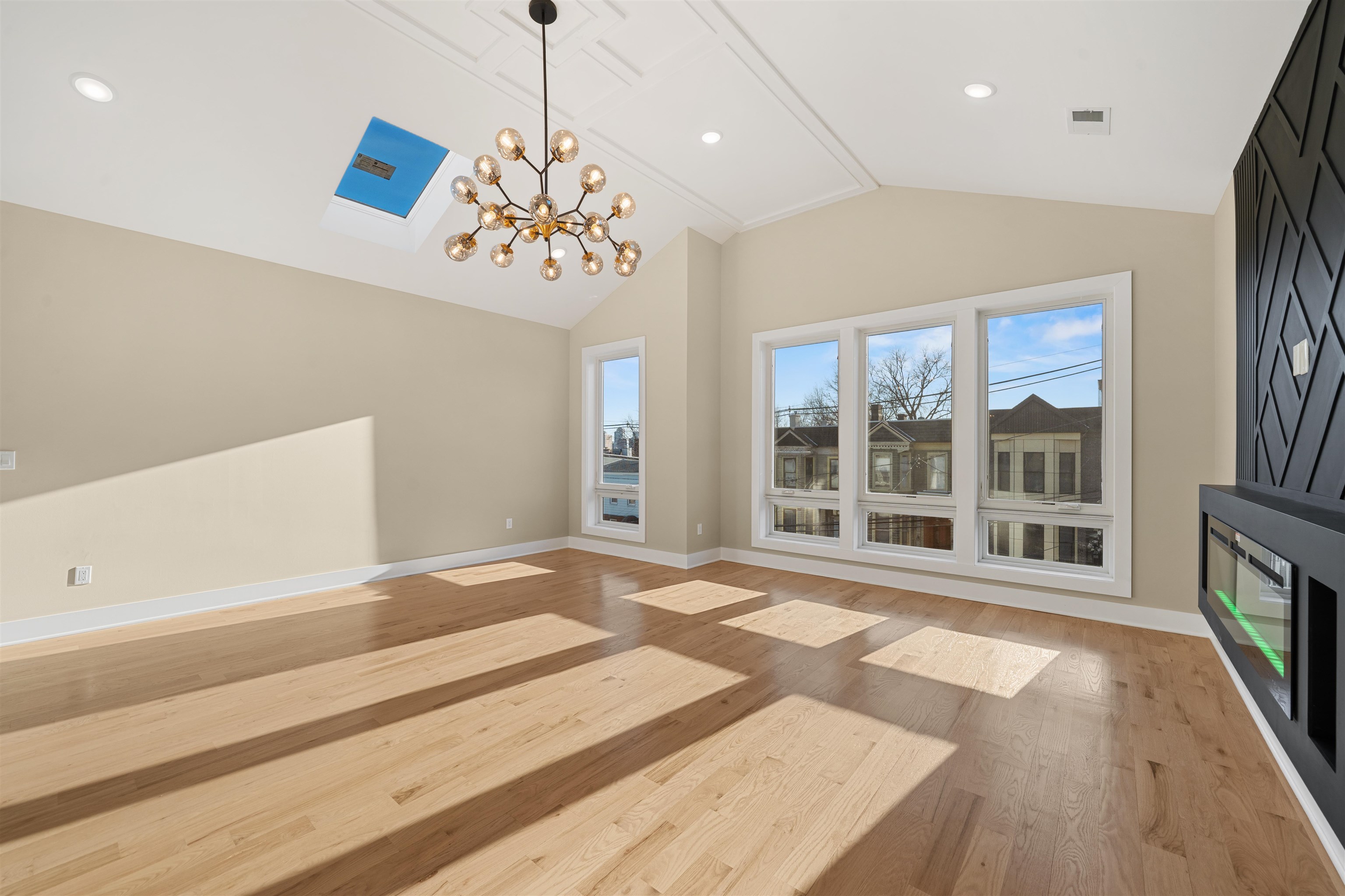 32 ZABRISKIE ST Unit: 2