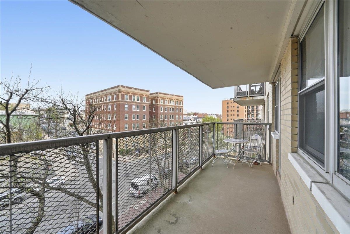 6600 BLVD EAST Unit: 5J