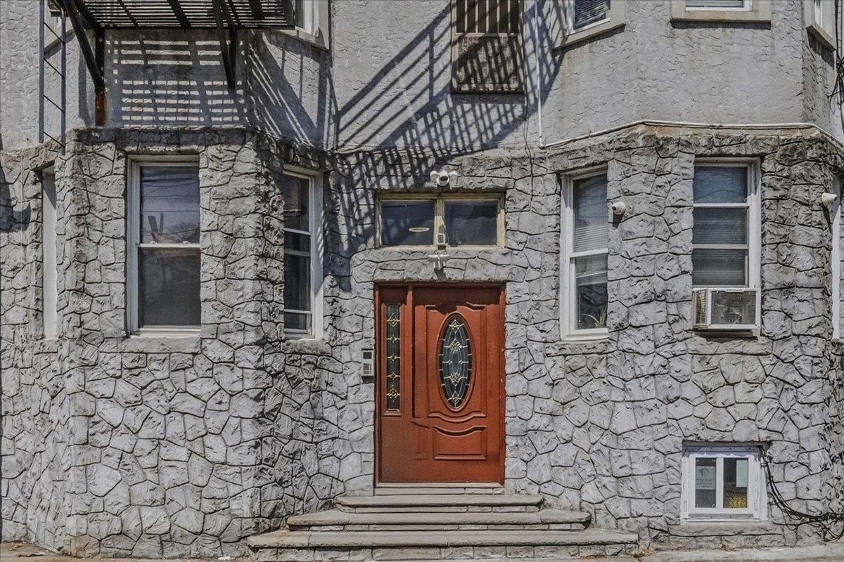 3481 KENNEDY BLVD Unit: 1A