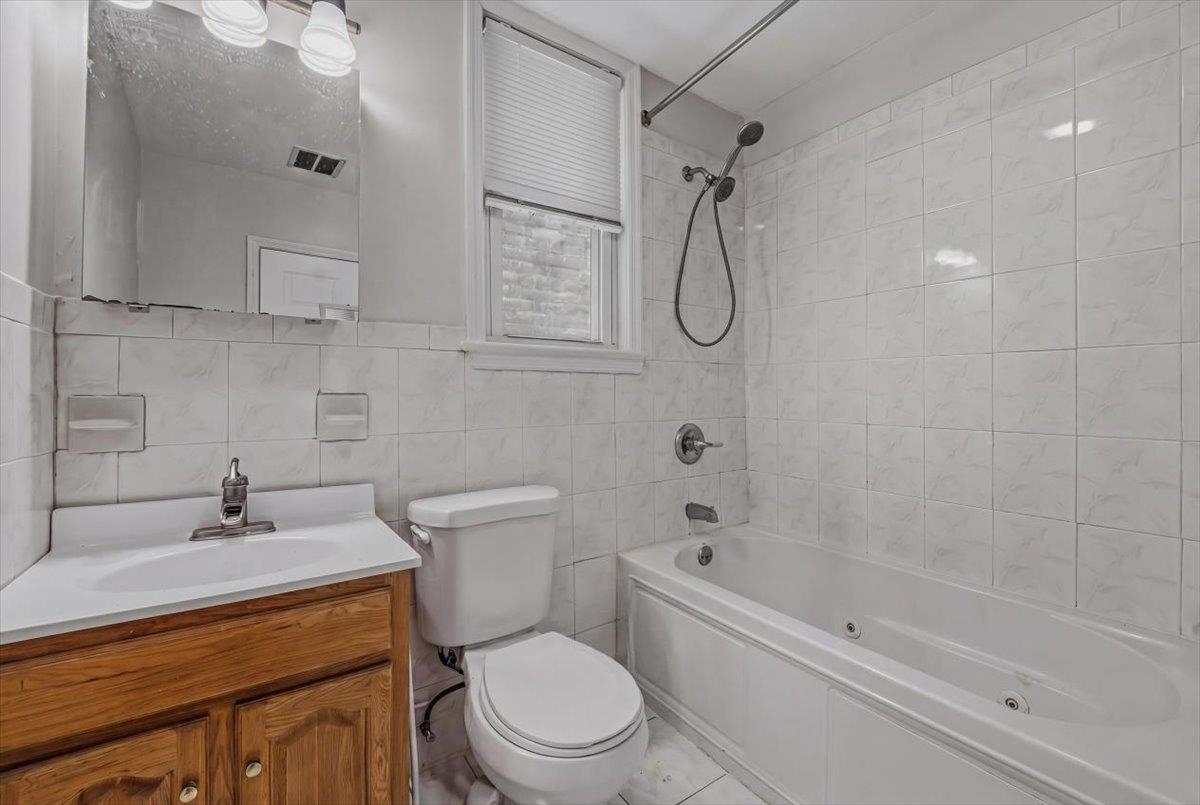 3481 KENNEDY BLVD Unit: 1A