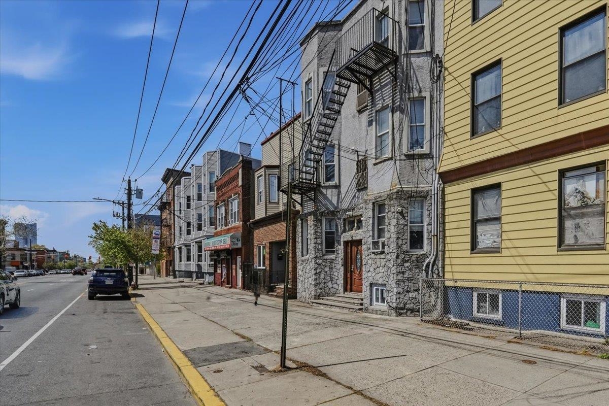 3481 KENNEDY BLVD Unit: 1A