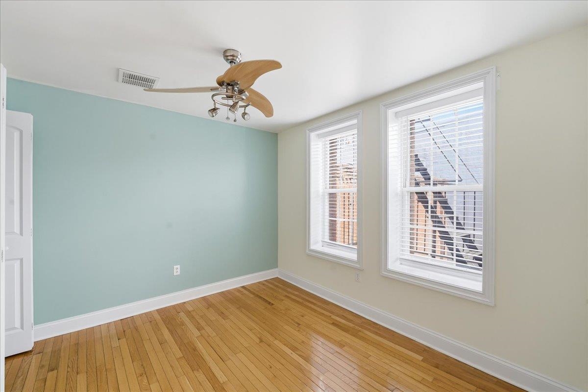 90 COURT HOUSE PL Unit: 2R