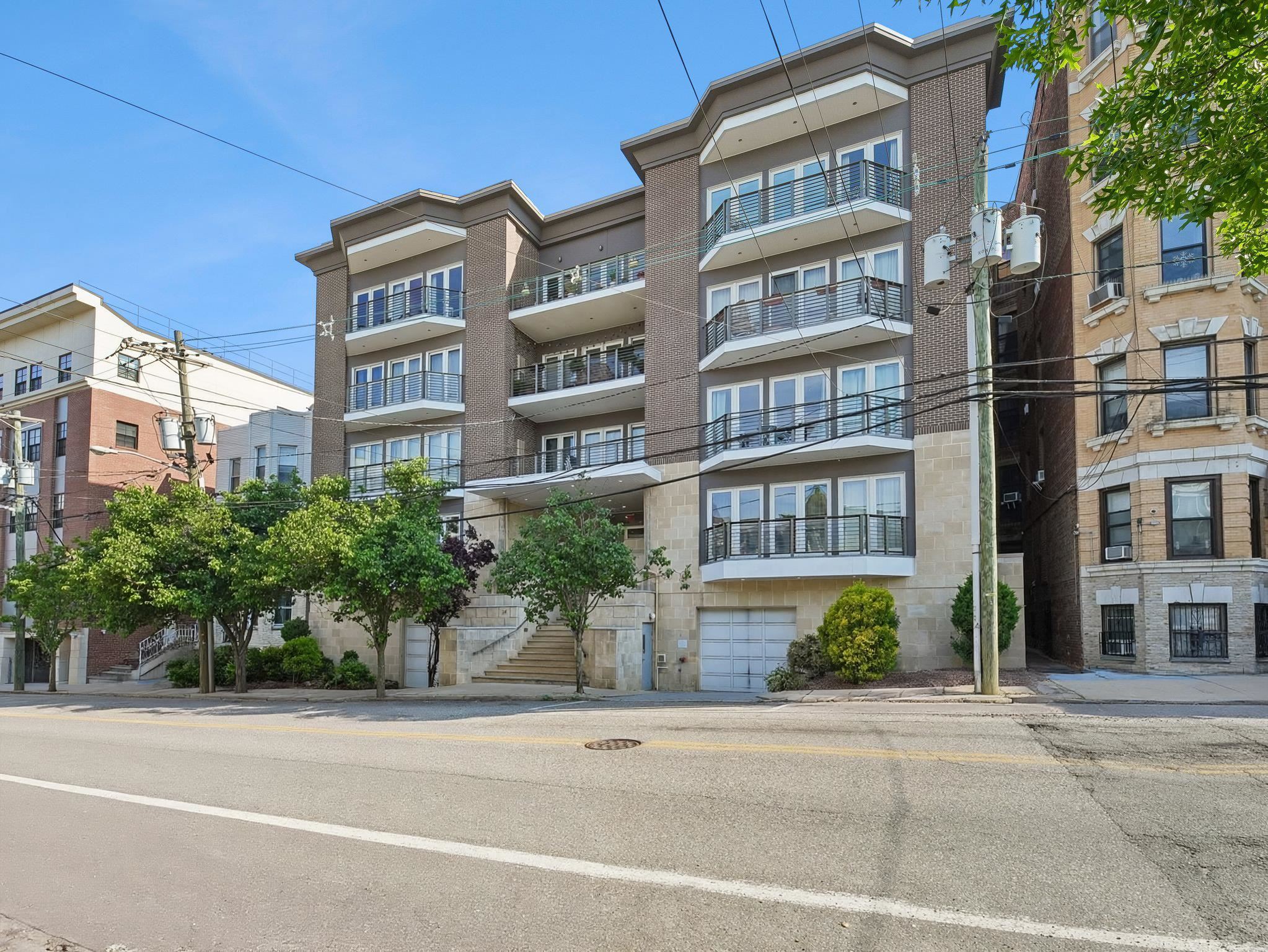 34-40 48TH ST Unit: 2B