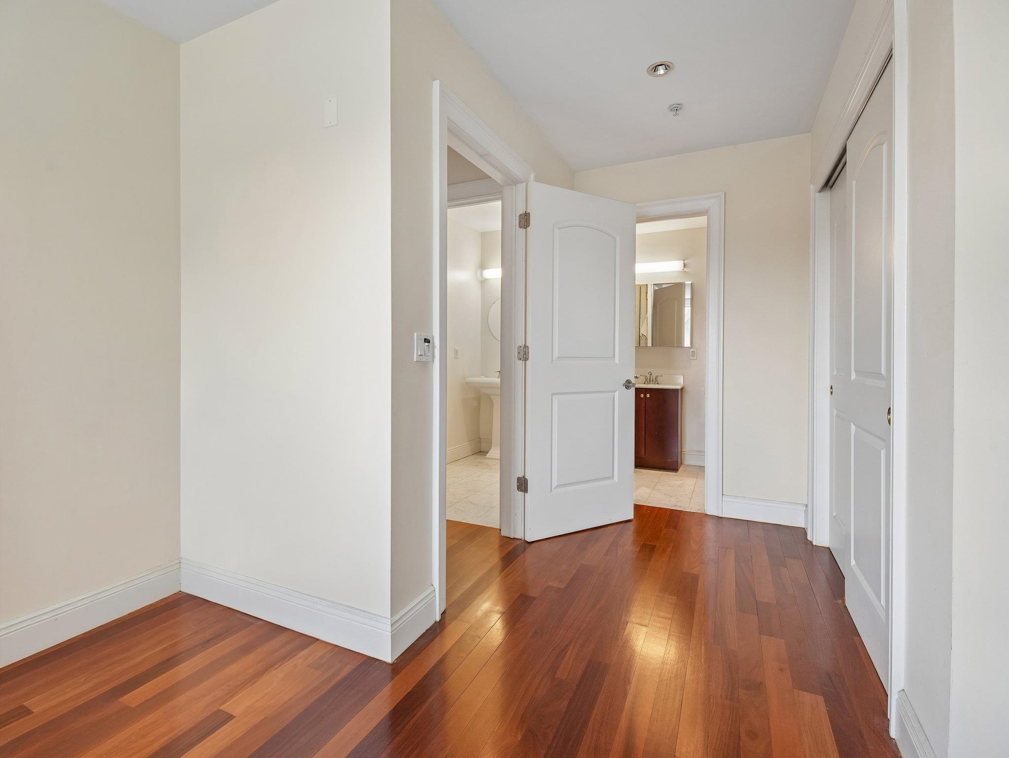 34-40 48TH ST Unit: 2B