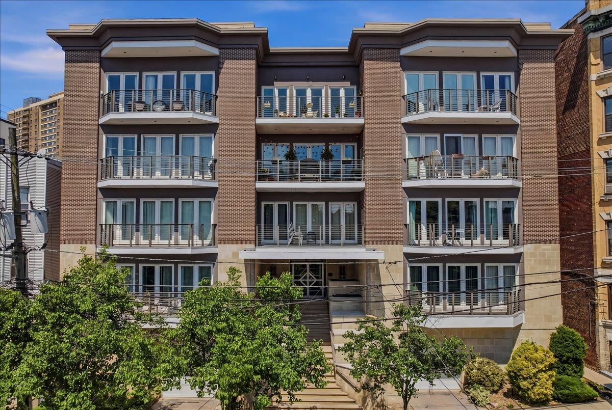 34-40 48TH ST Unit: 2B