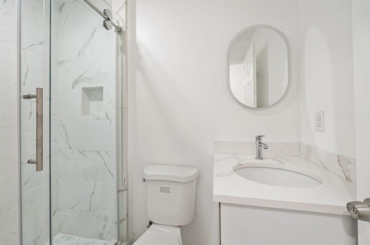 18 WALLIS AVE Unit: 3