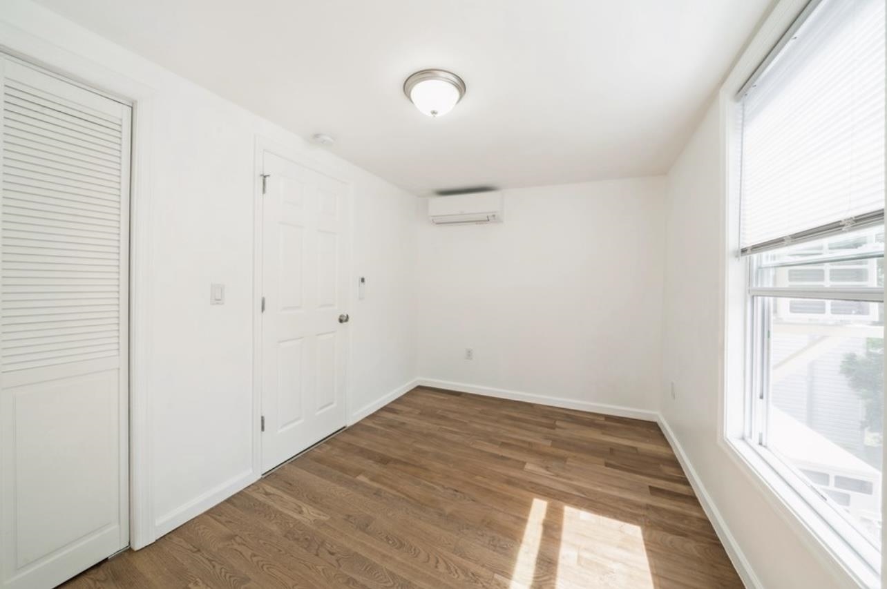 18 WALLIS AVE Unit: 3