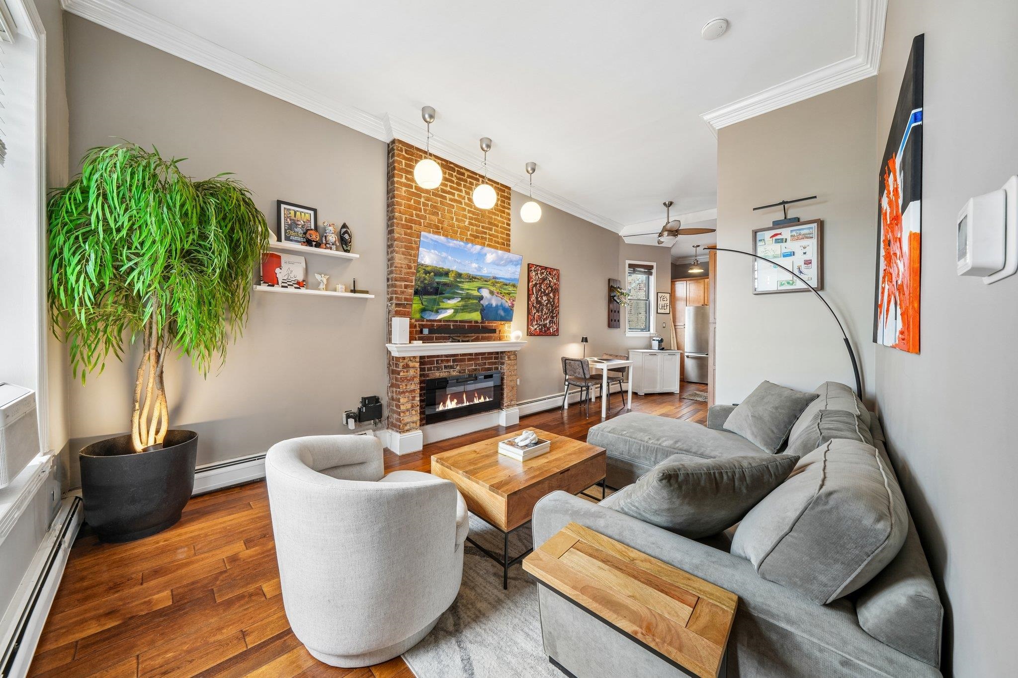 267 GROVE ST Unit: 4R