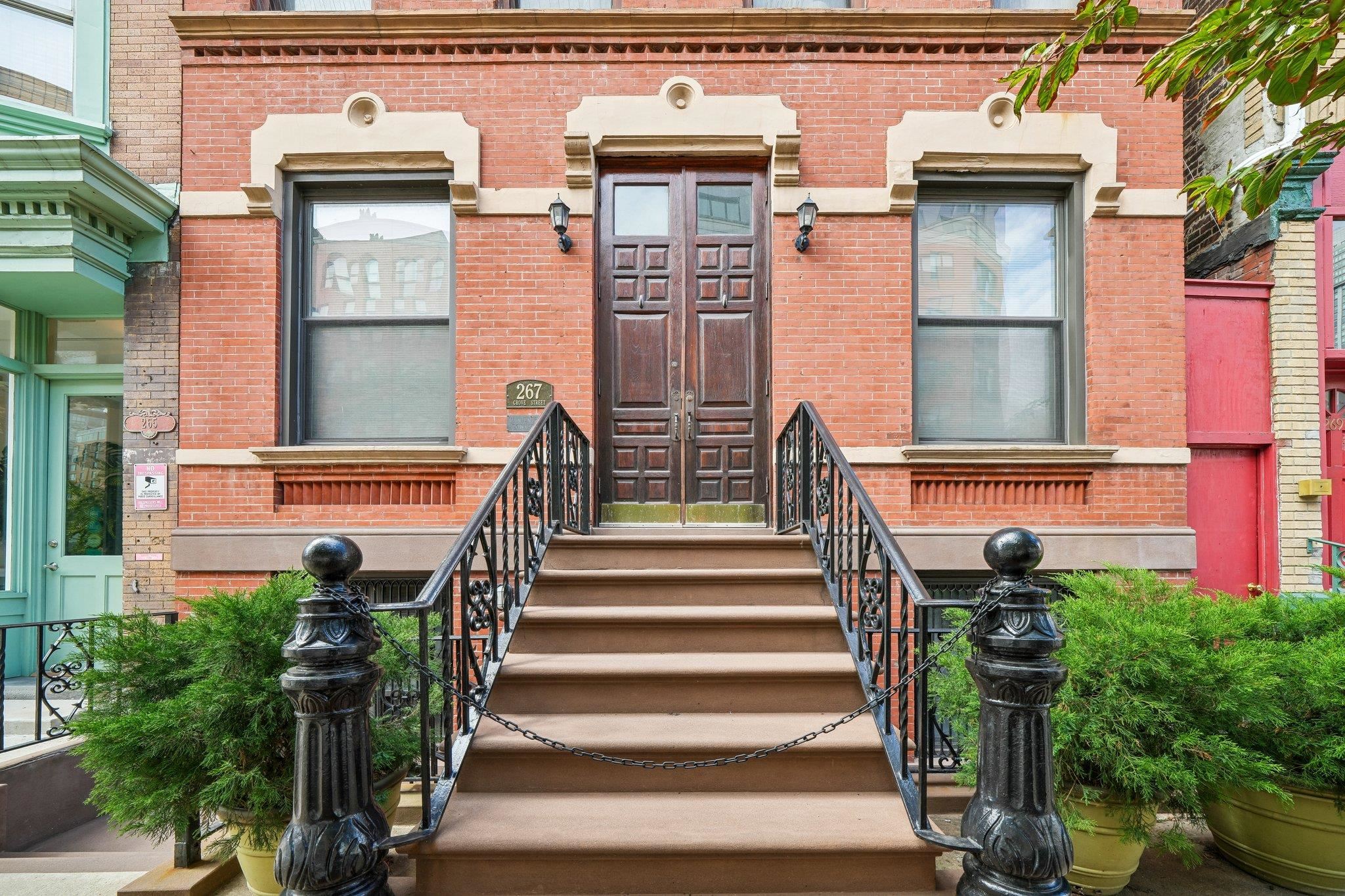 267 GROVE ST Unit: 4R
