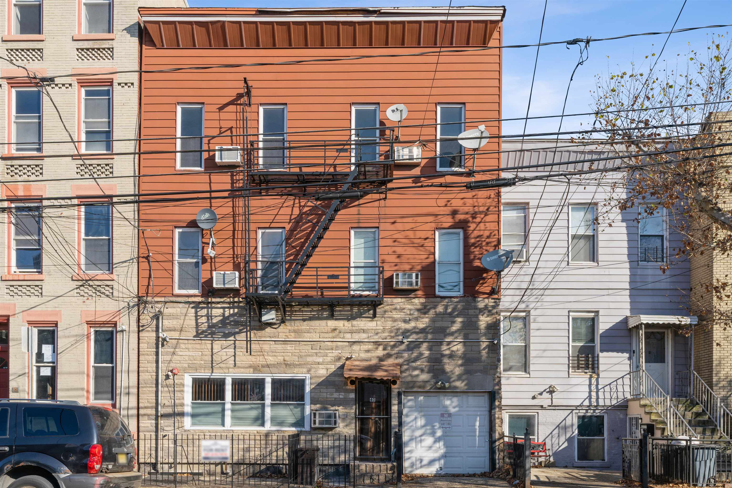 40 BEACON AVE Unit: 4