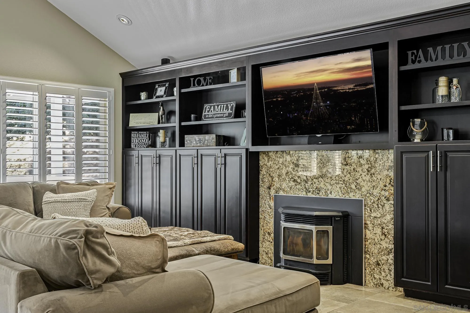 1755 W Edmundson Ave