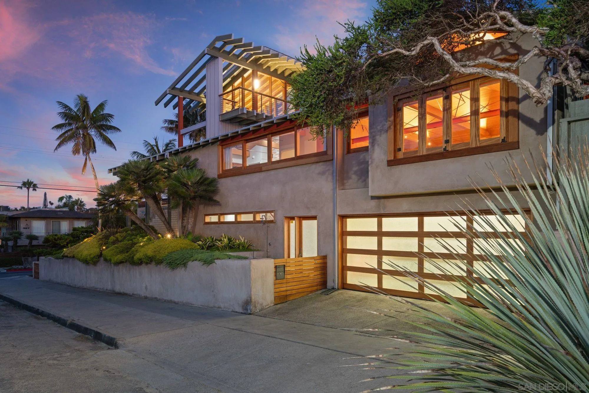 330 Neptune Ave