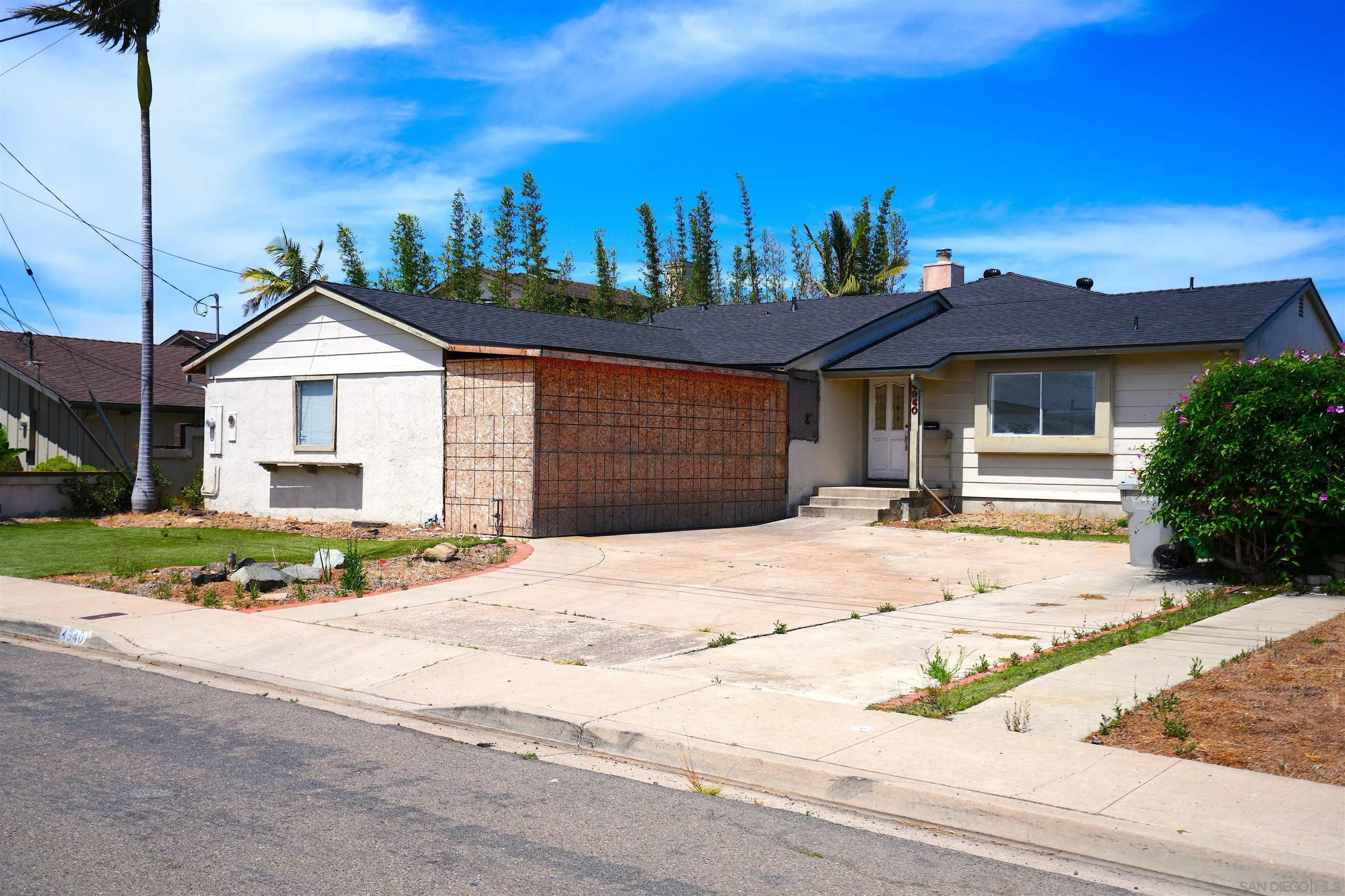 4940 September St