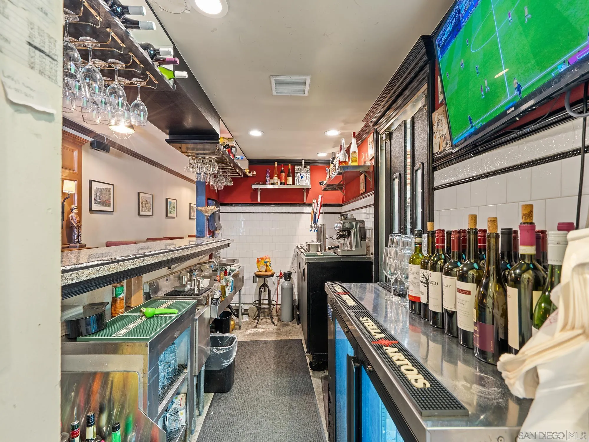 113 E Grand Ave