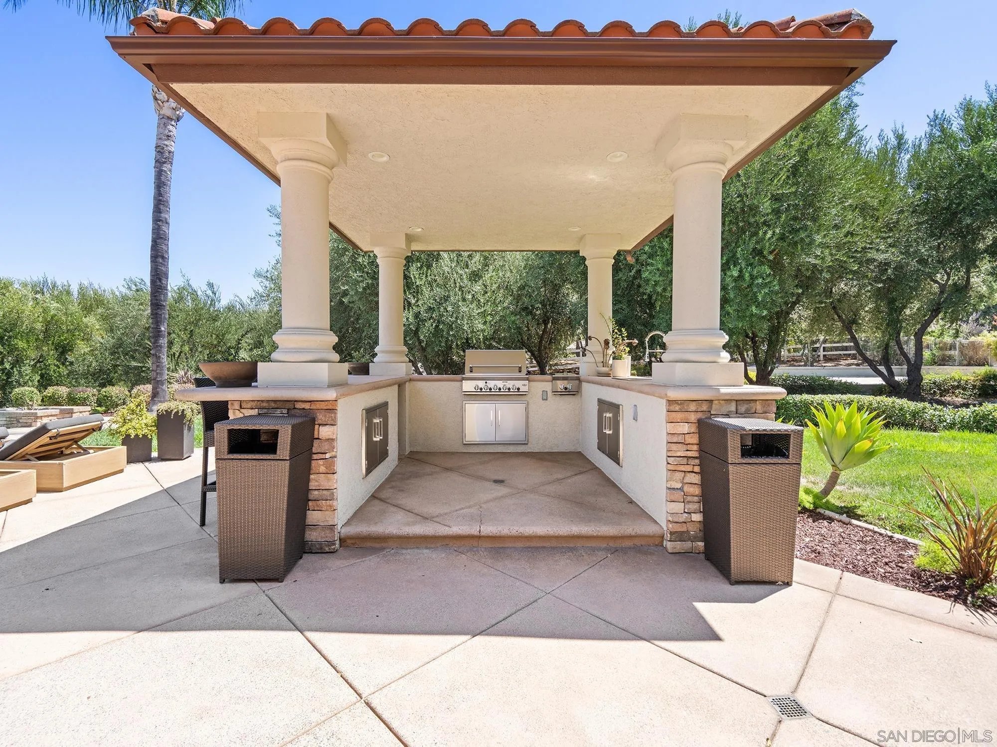 42909 Joshua Tree Ct