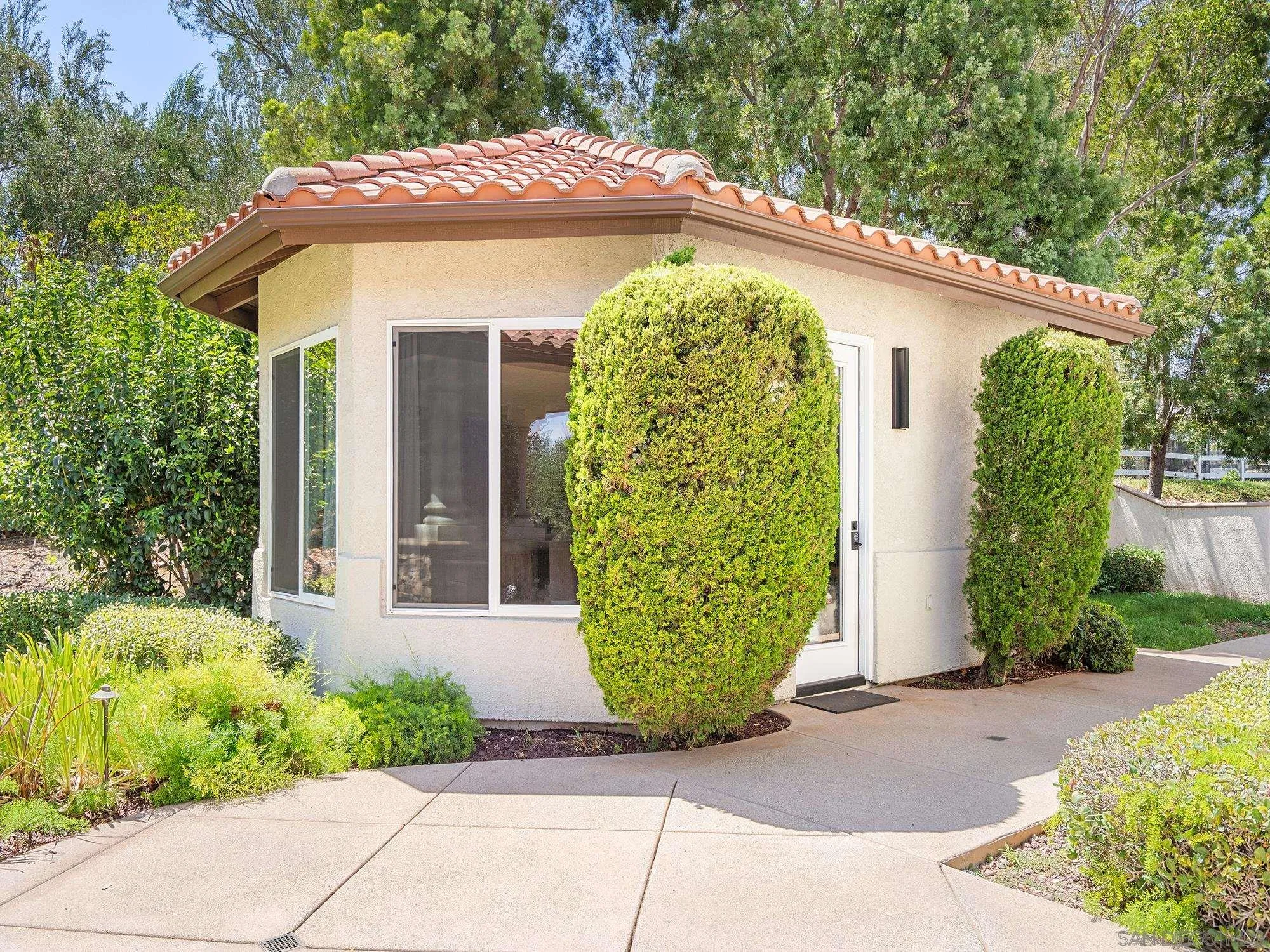 42909 Joshua Tree Ct