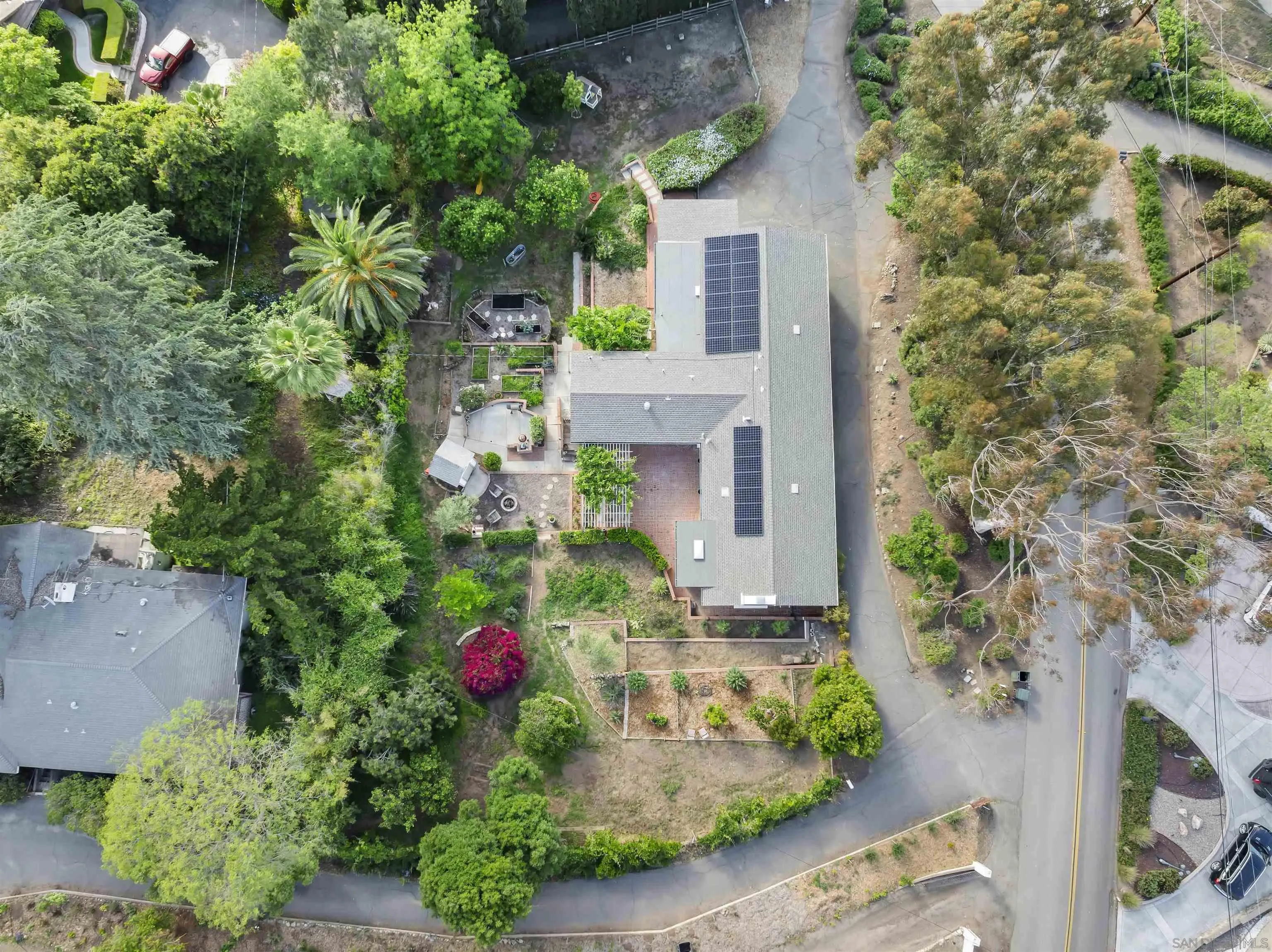 2410 Alta Vista Dr