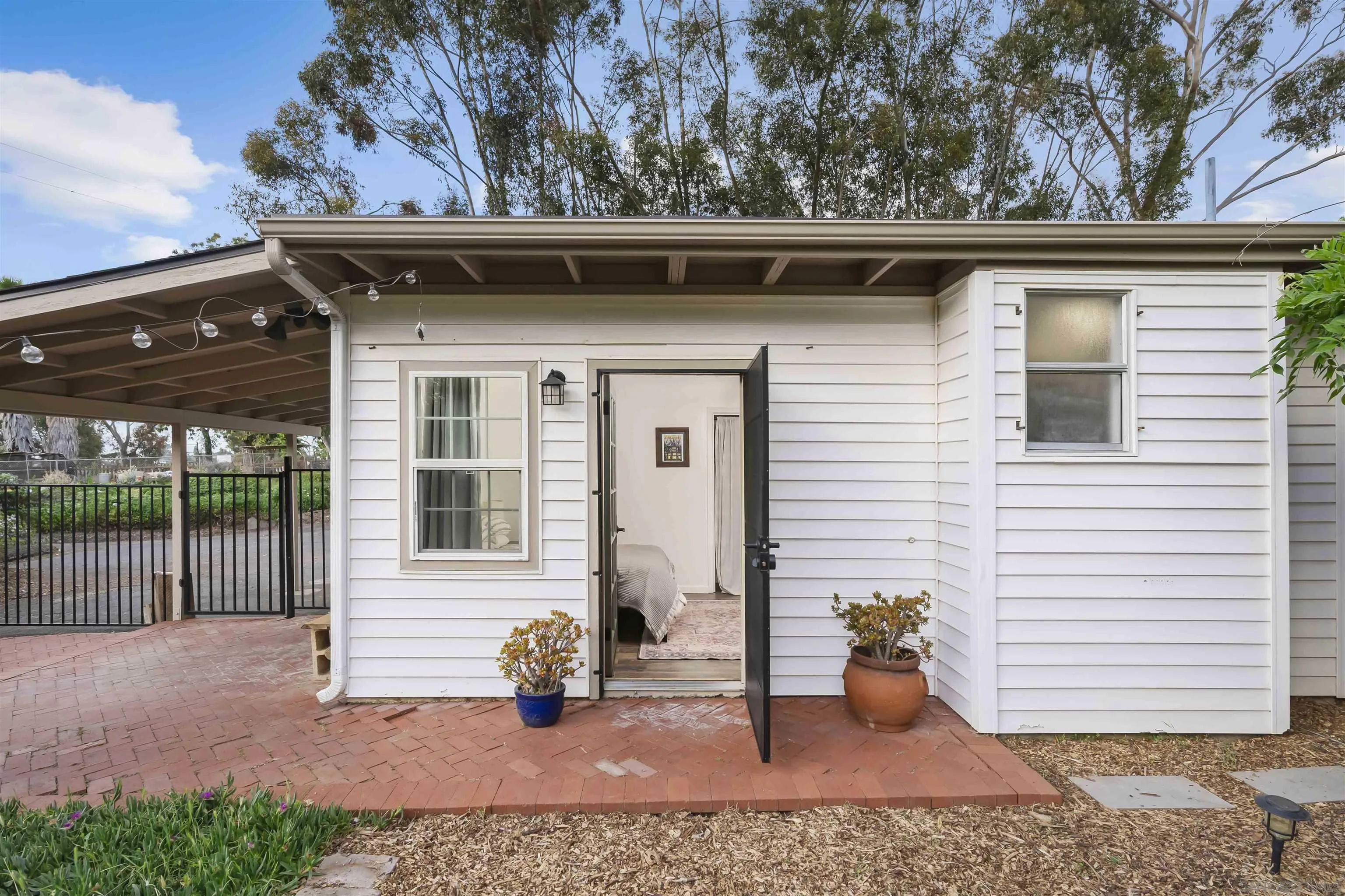 2410 Alta Vista Dr